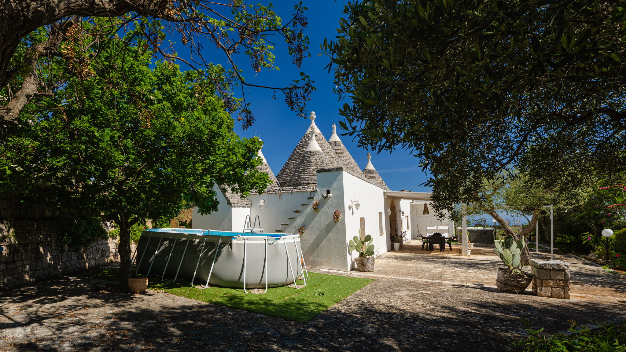 MONHOLIDAY - ospitalità e servizi per il turismo Monopoli Trulli Valeria by Monholiday