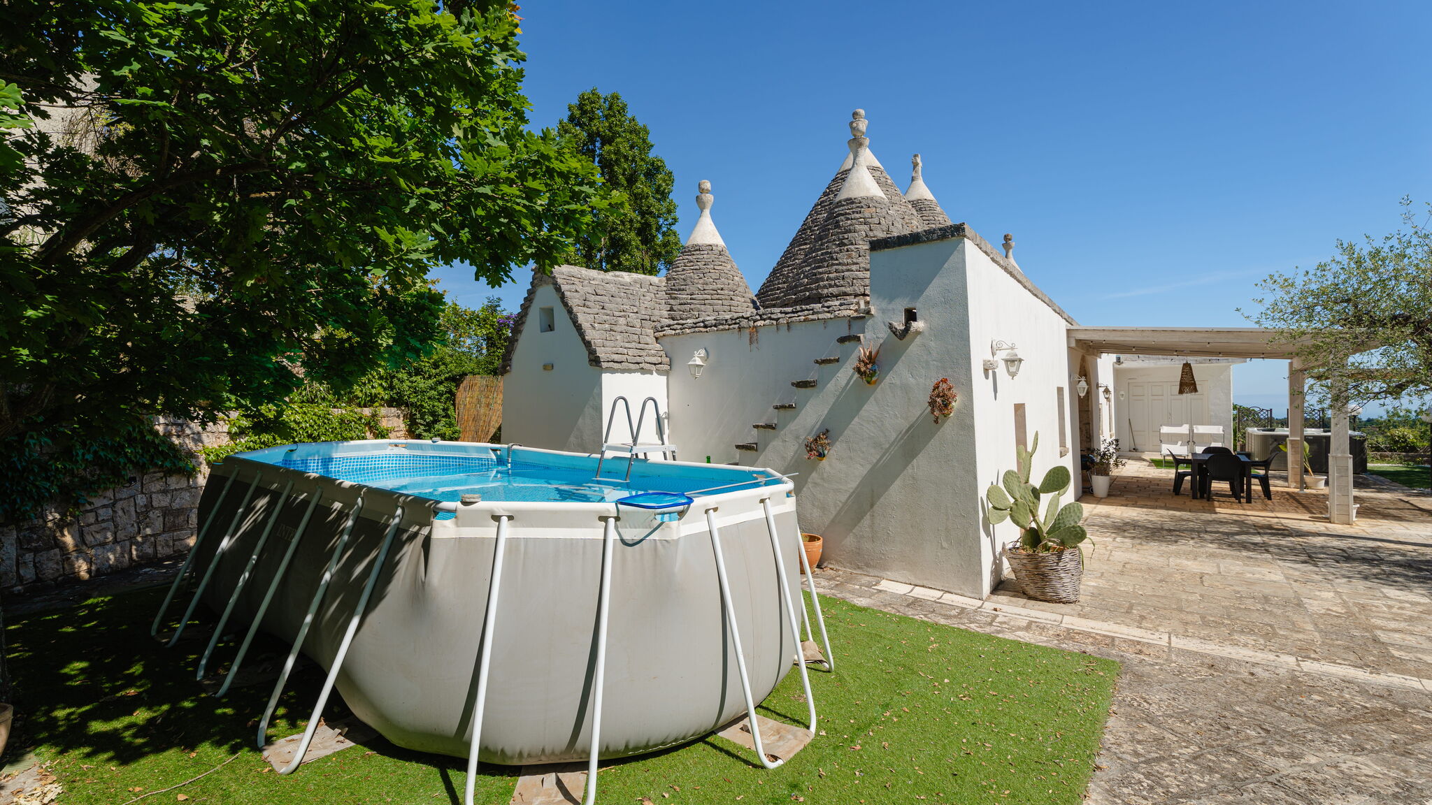 MONHOLIDAY - ospitalità e servizi per il turismo Monopoli Trulli Valeria by Monholiday