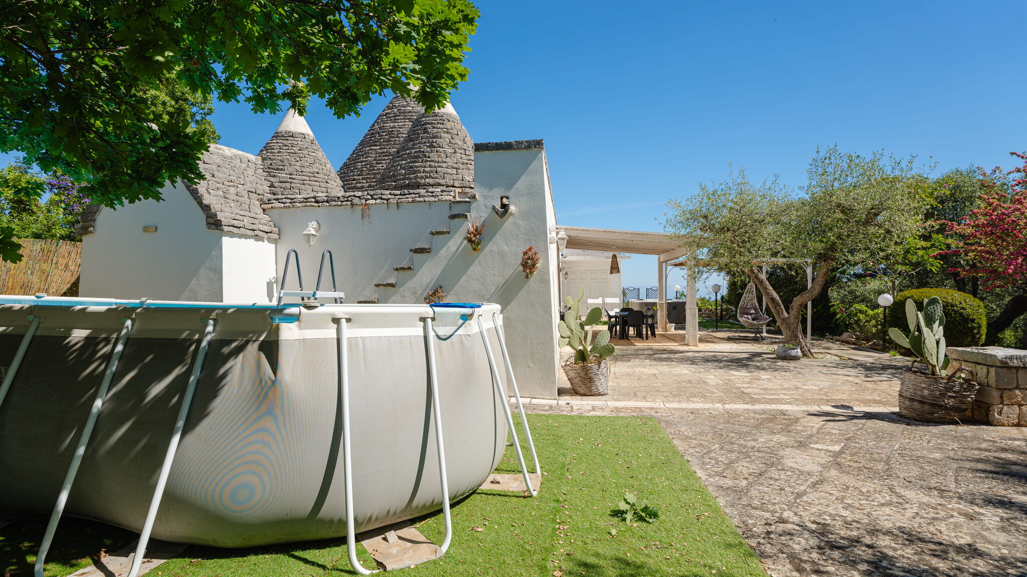 MONHOLIDAY - ospitalità e servizi per il turismo Monopoli Trulli Valeria by Monholiday