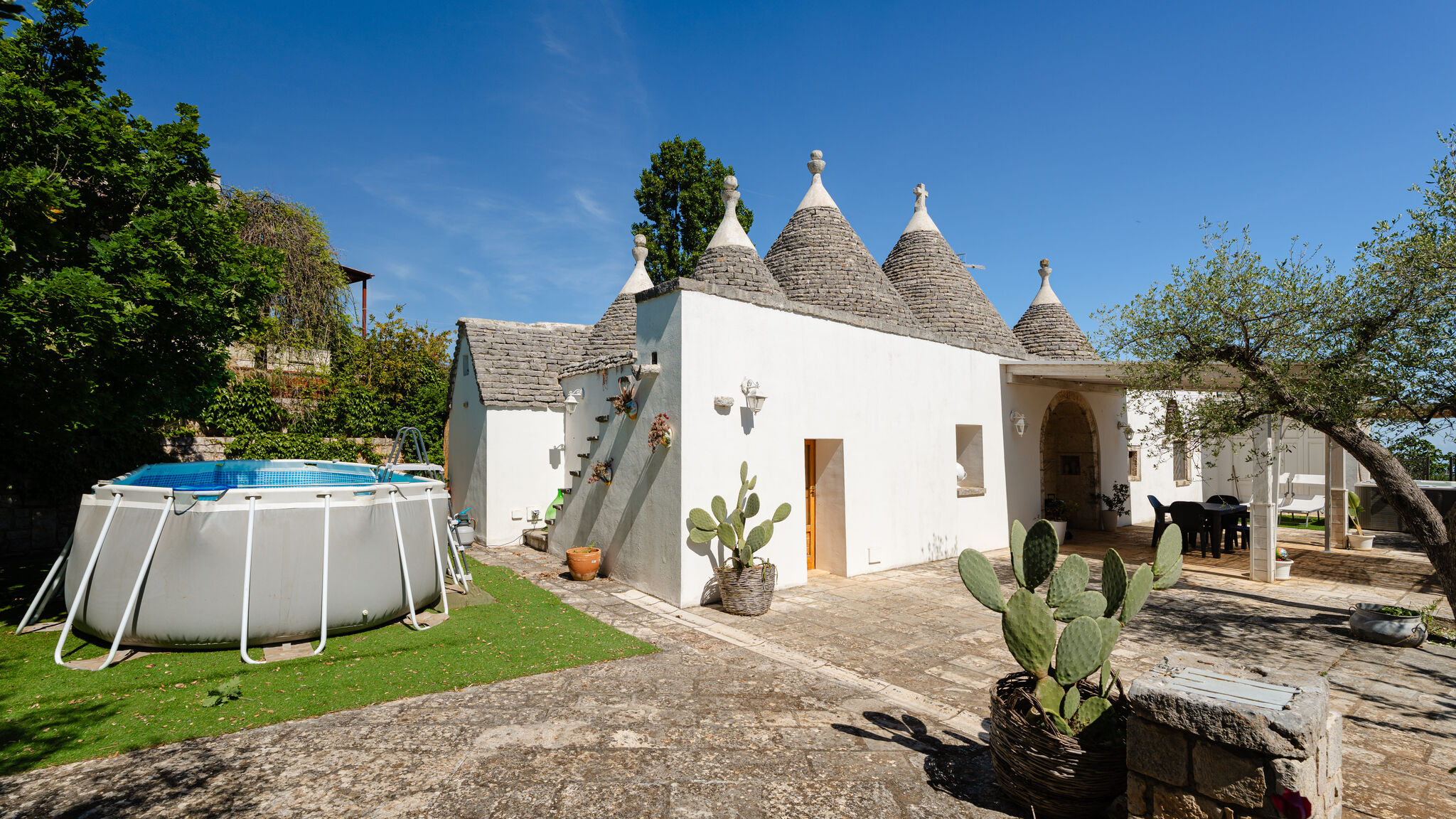 MONHOLIDAY - ospitalità e servizi per il turismo Monopoli Trulli Valeria by Monholiday