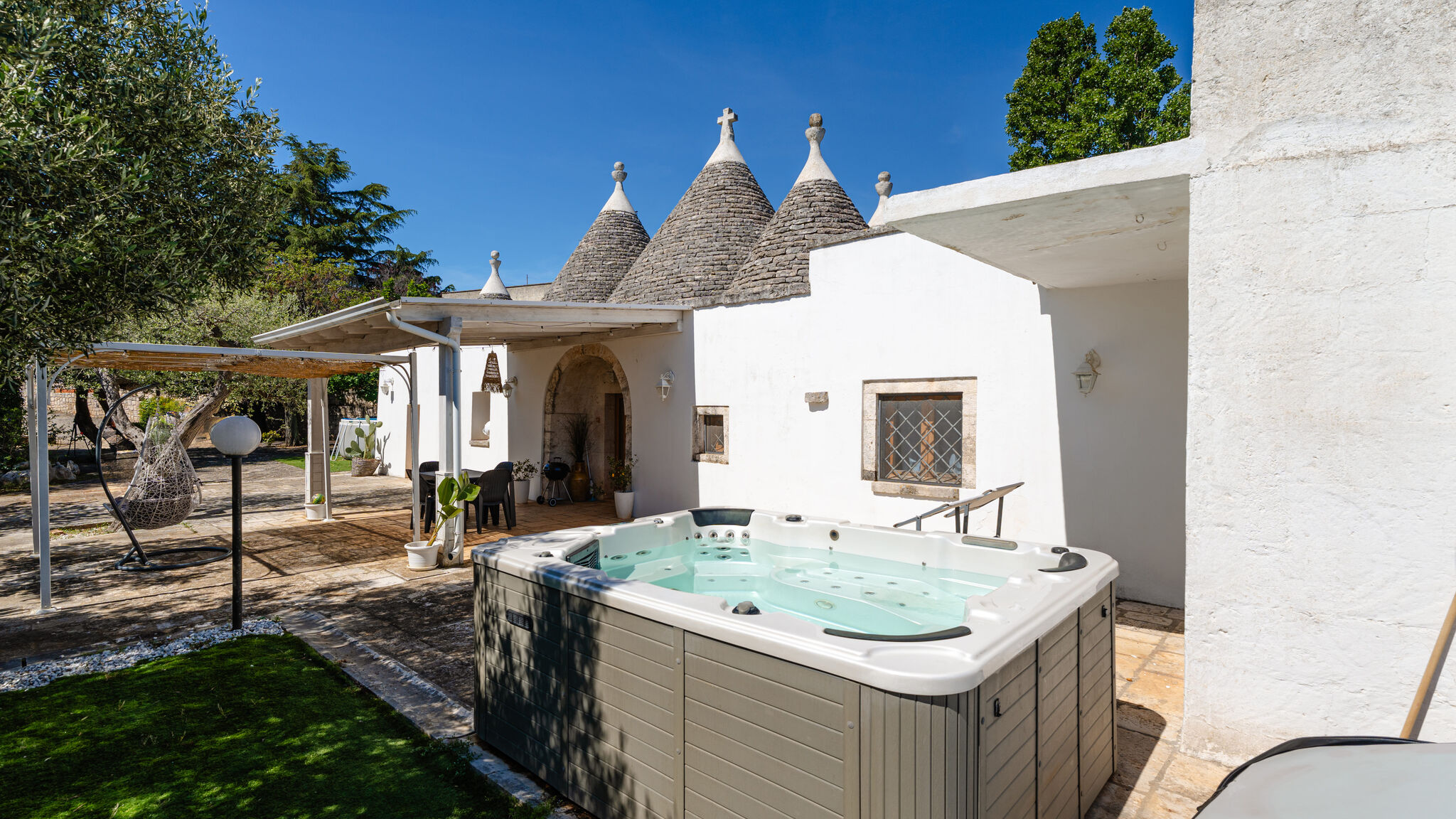 MONHOLIDAY - ospitalità e servizi per il turismo Monopoli Trulli Valeria by Monholiday