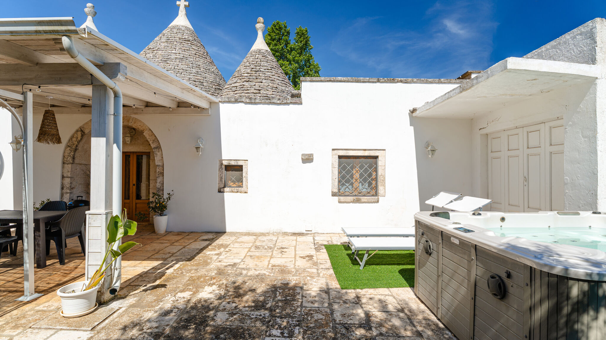MONHOLIDAY - ospitalità e servizi per il turismo Monopoli Trulli Valeria by Monholiday