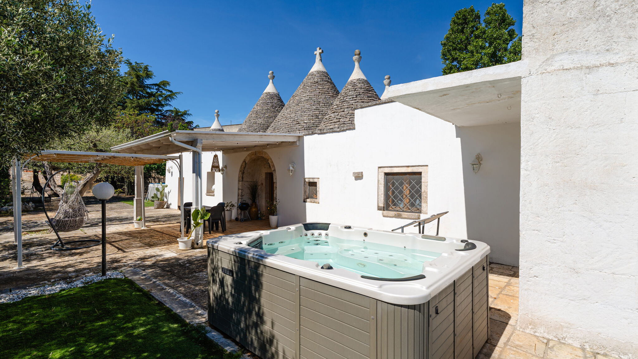 MONHOLIDAY - ospitalità e servizi per il turismo Monopoli Trulli Valeria by Monholiday