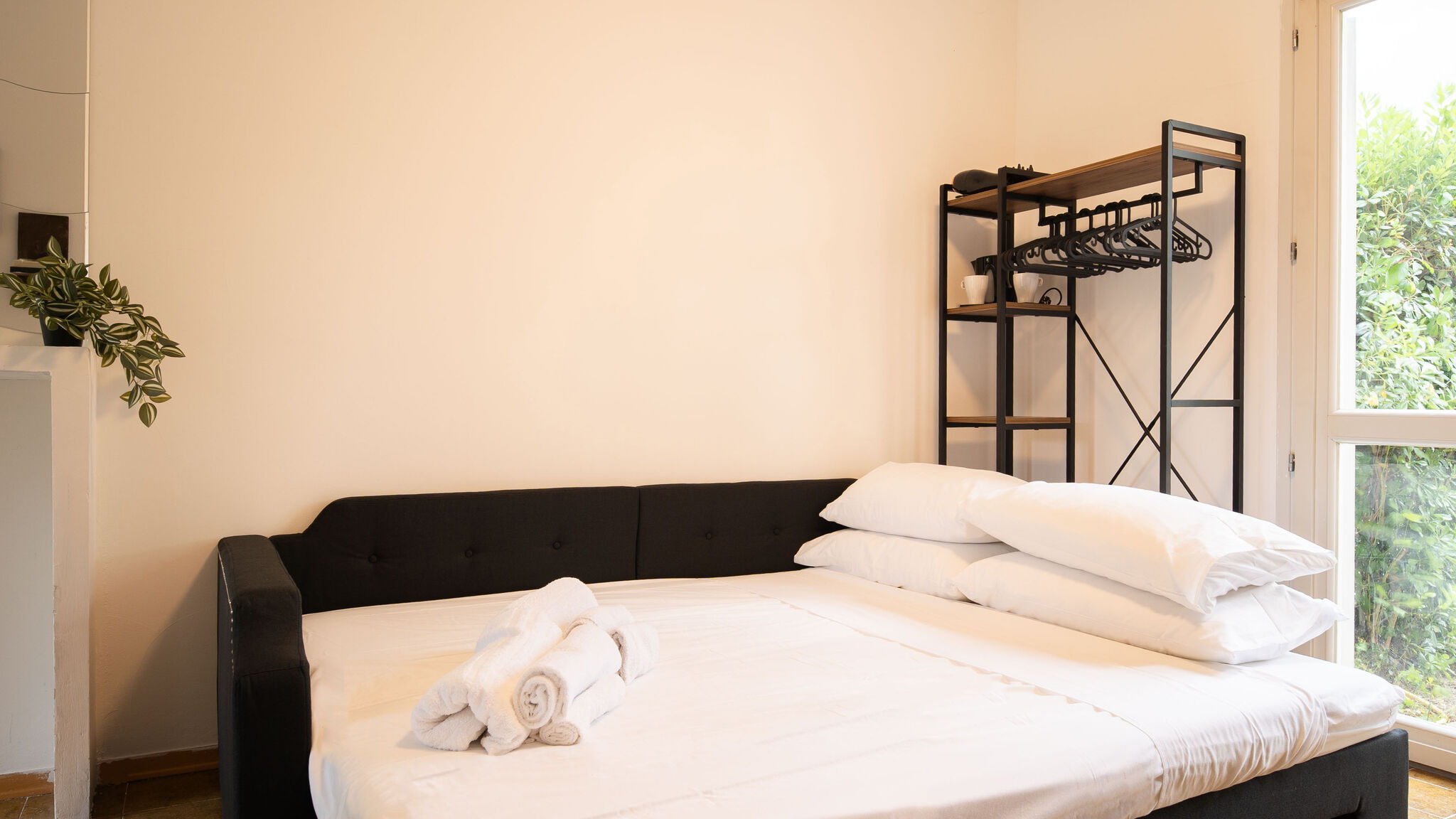 Italianway Montemarciano Gelso Secret Garden Loft