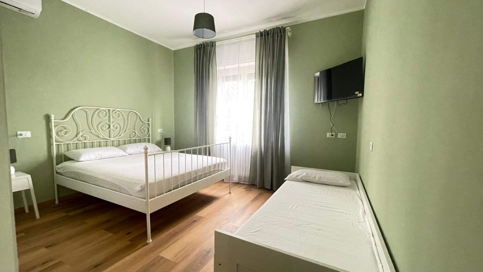 Italianway Rimini Casa Antonella b&b Camera Verde