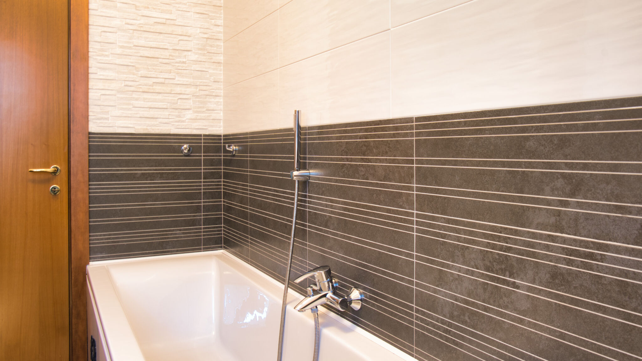 Italianway Garlate Il Giardino sul Lago – Pool Residence