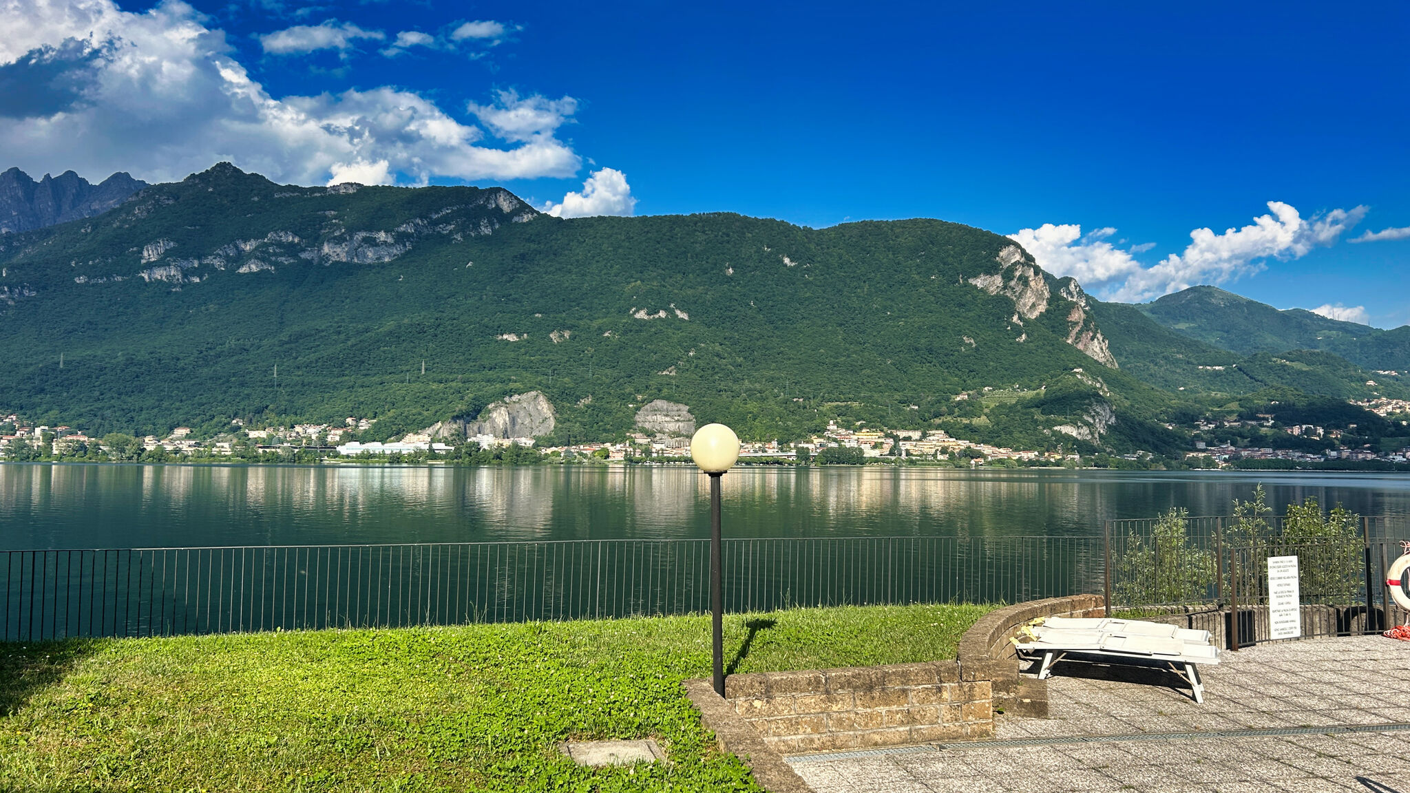 Italianway Garlate Il Giardino sul Lago – Pool Residence