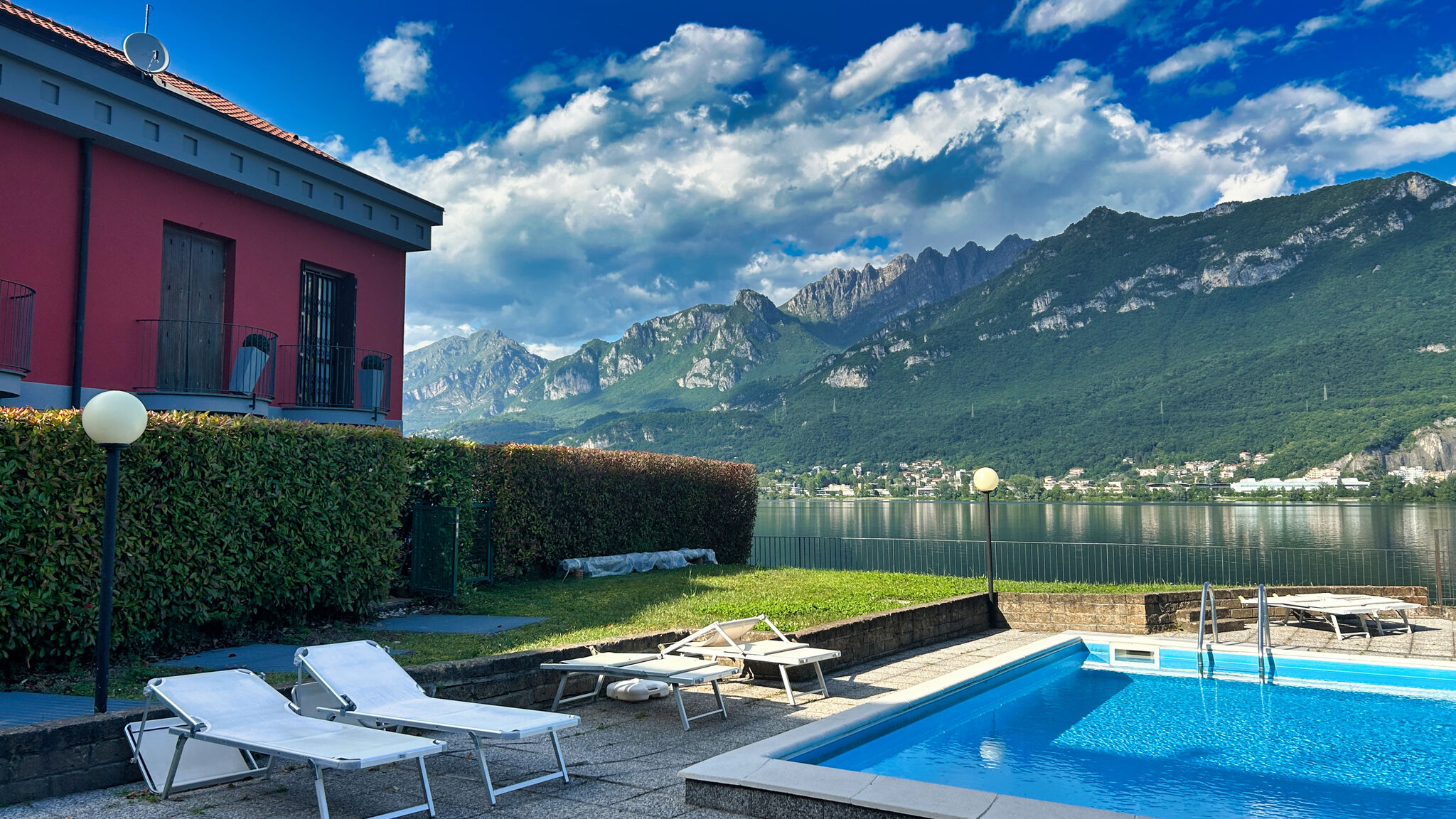 Italianway Garlate Il Giardino sul Lago – Pool Residence