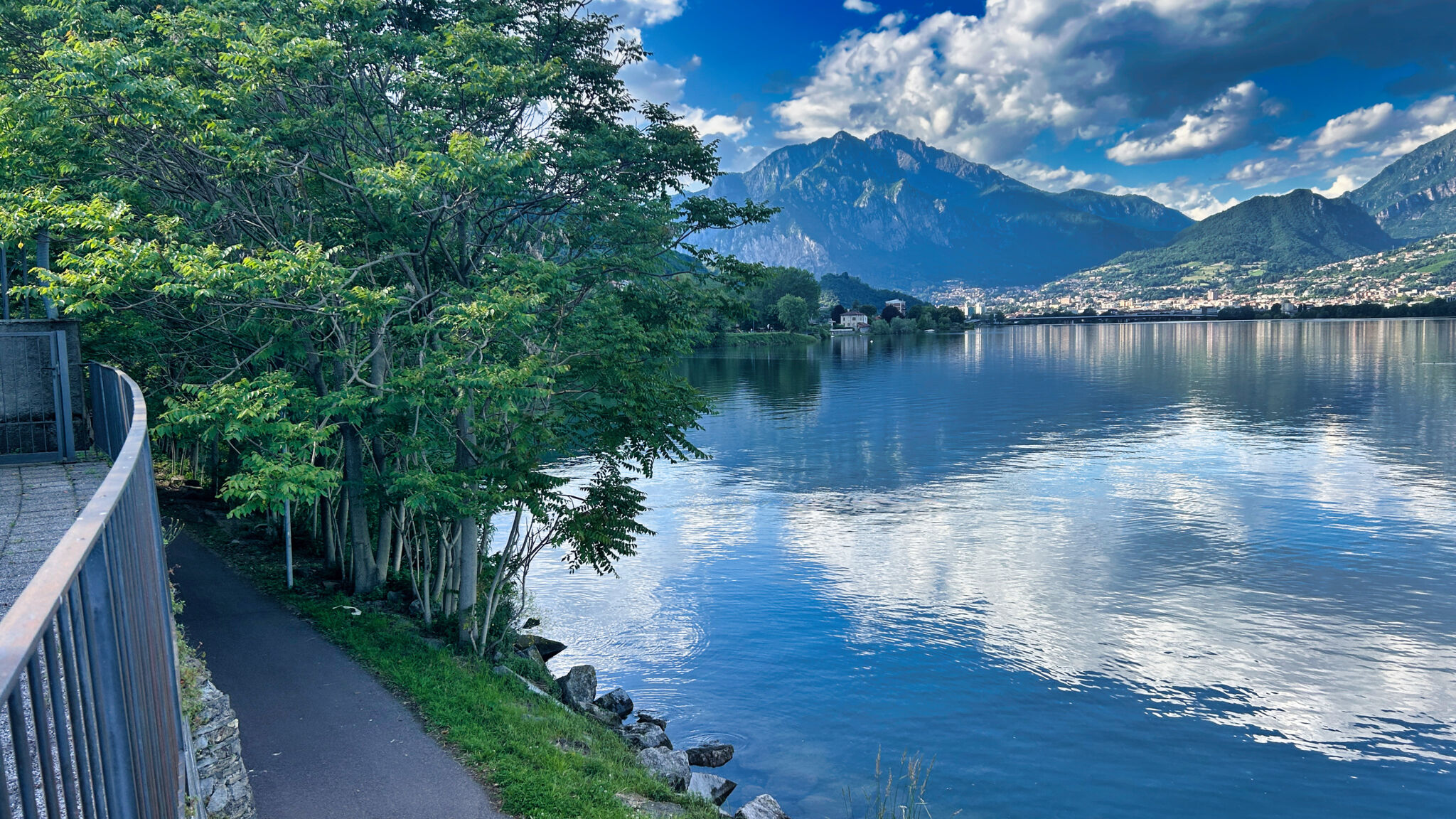 Italianway Garlate Il Giardino sul Lago – Pool Residence