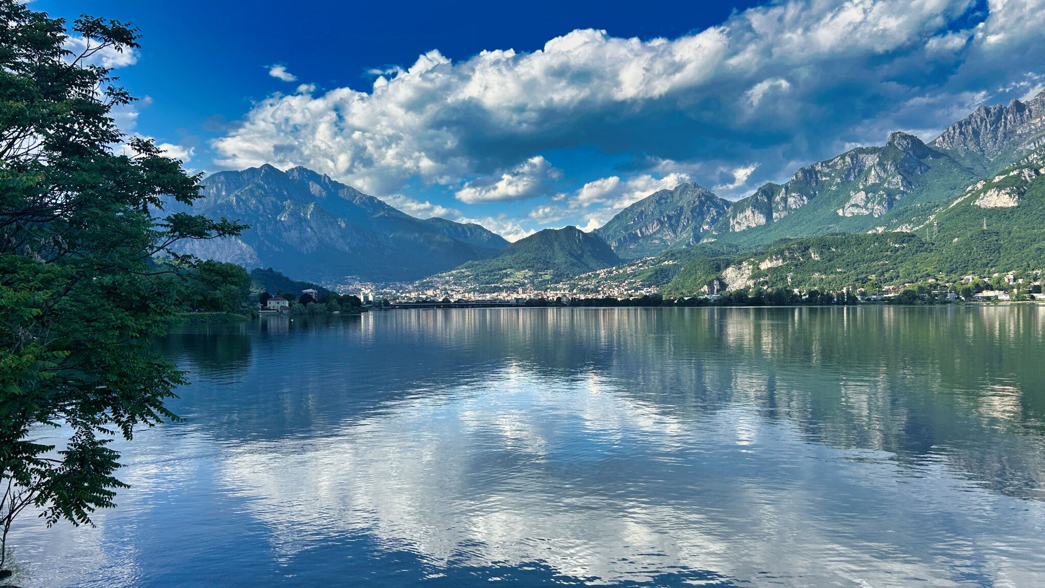 Italianway Garlate Il Giardino sul Lago – Pool Residence