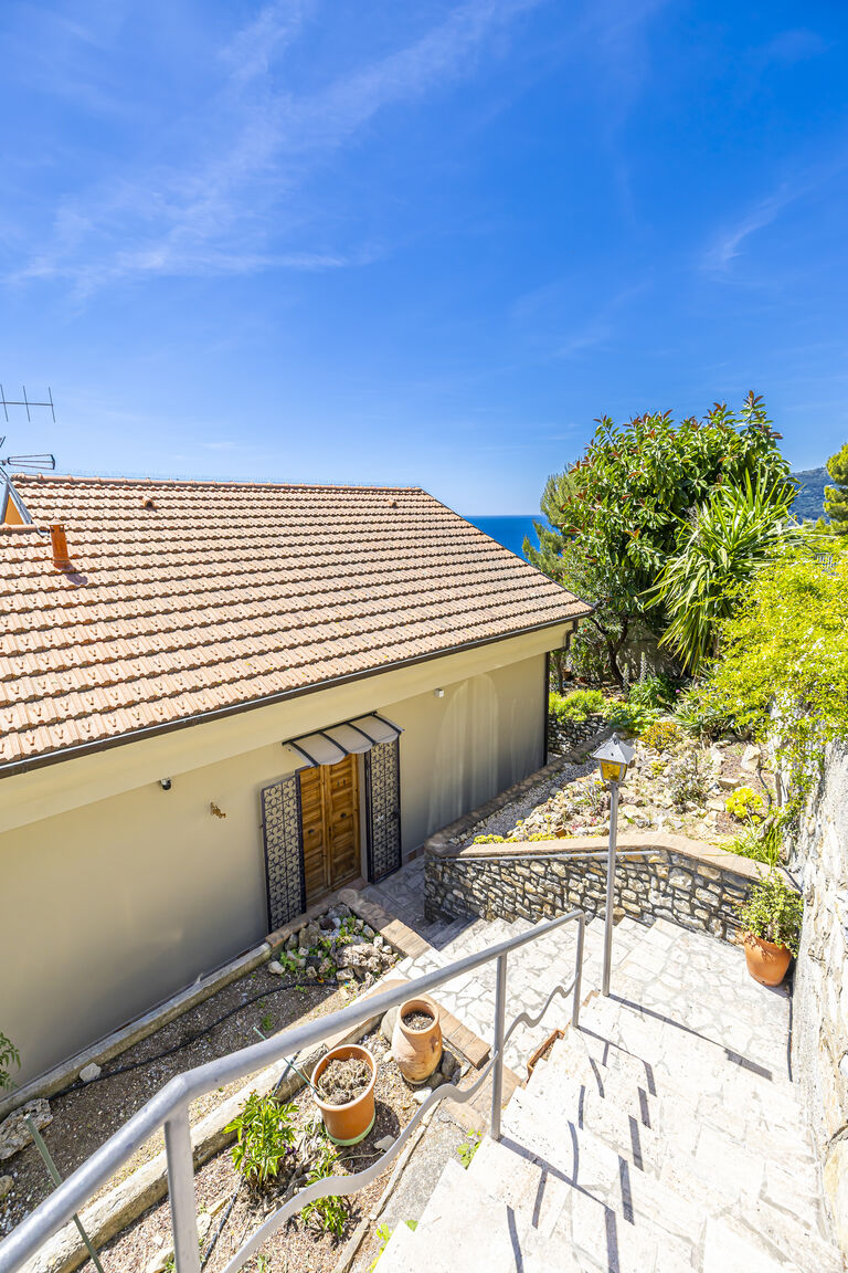 Italianway Andora Villa con Vista Mare e Terrazza