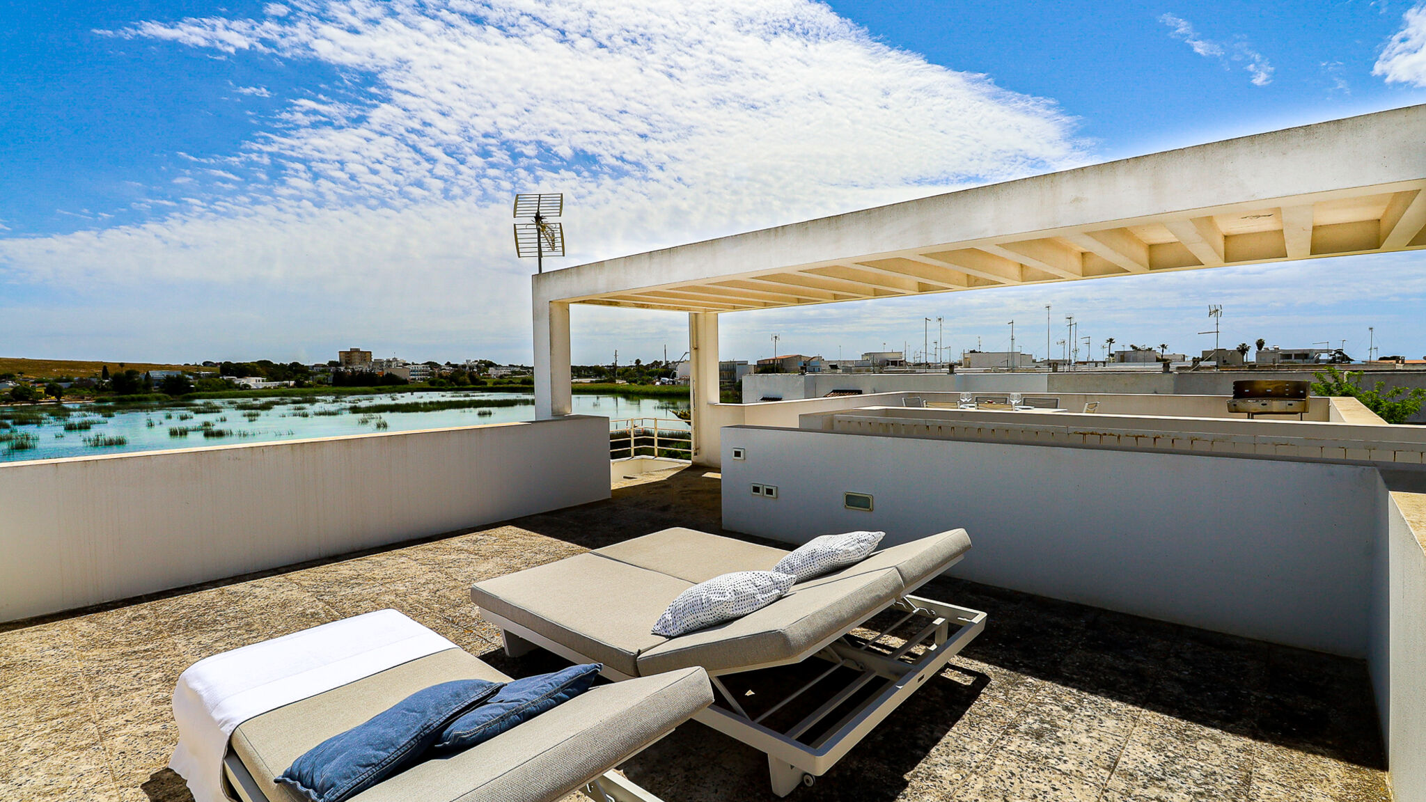 Italianway Porto Cesareo Terrazza sul Lago by Casa di Marco