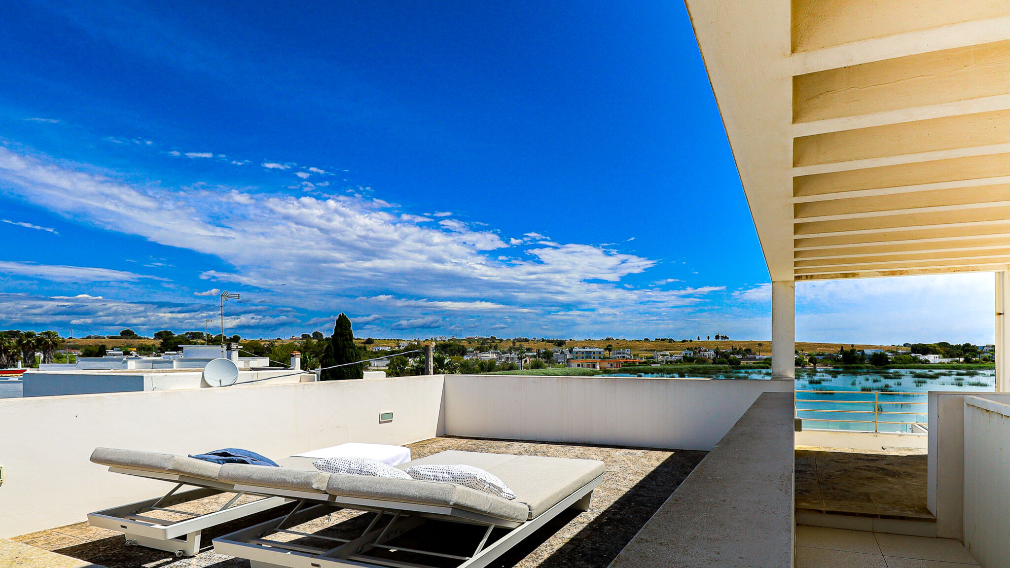 Italianway Porto Cesareo Terrazza sul Lago by Casa di Marco