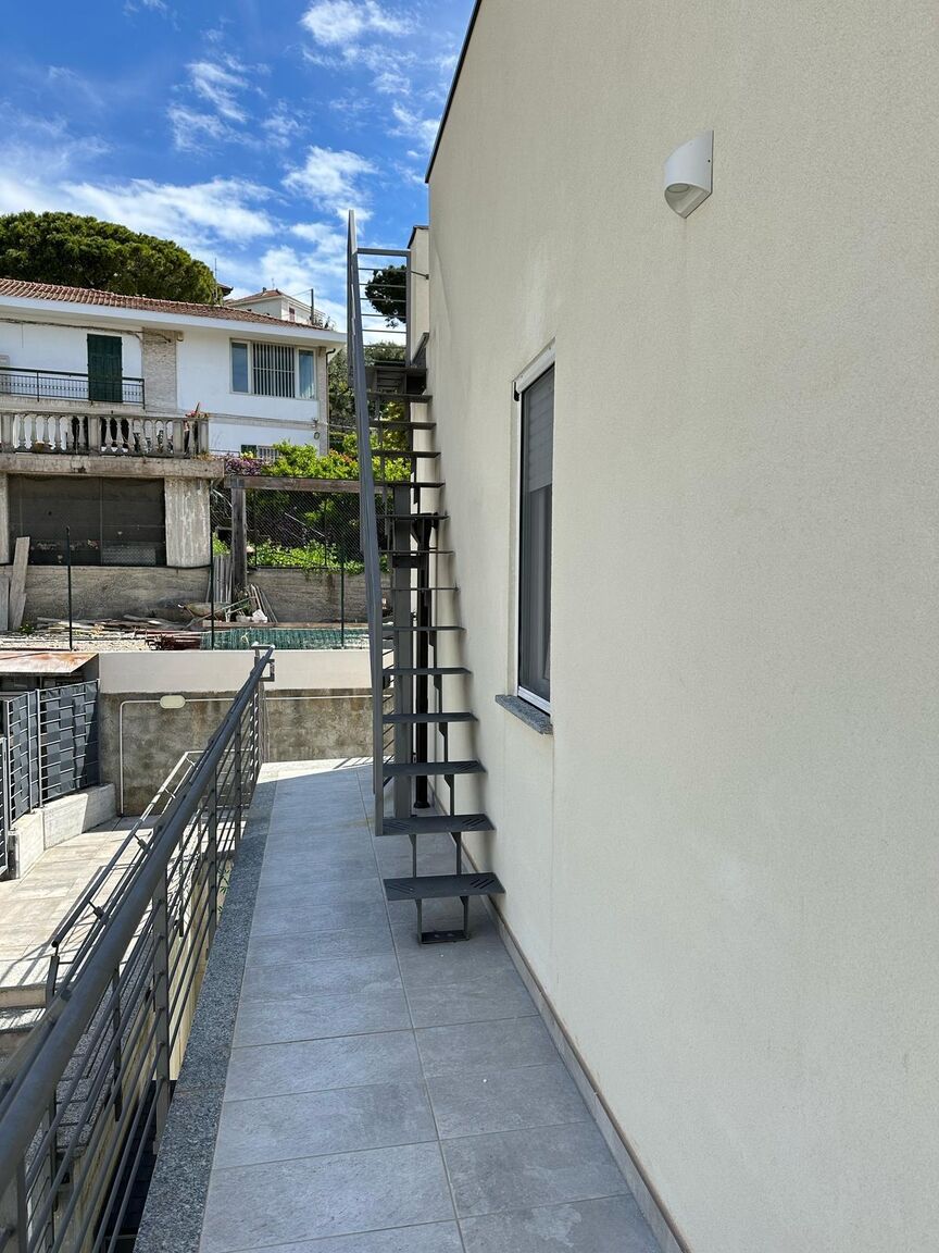 Italianway Andora Perla con Terrazzo e 2 posti auto