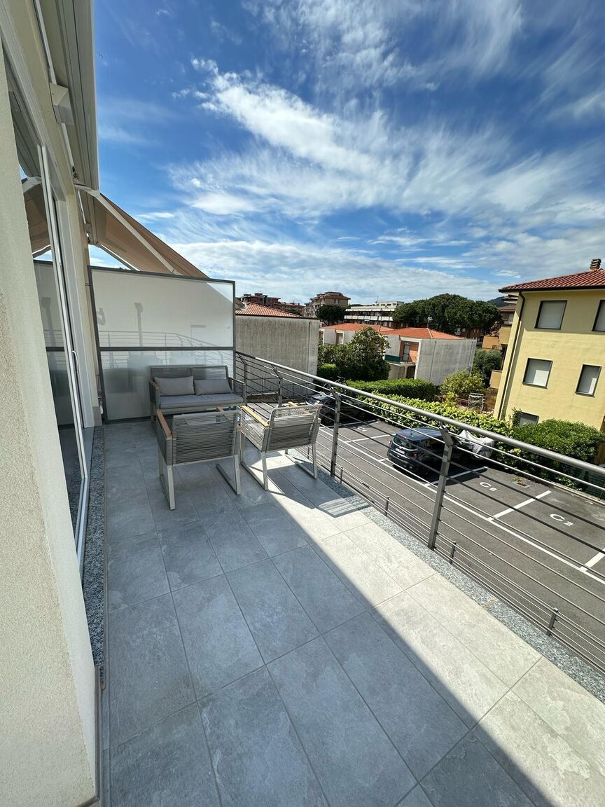 Italianway Andora Perla con Terrazzo e 2 posti auto