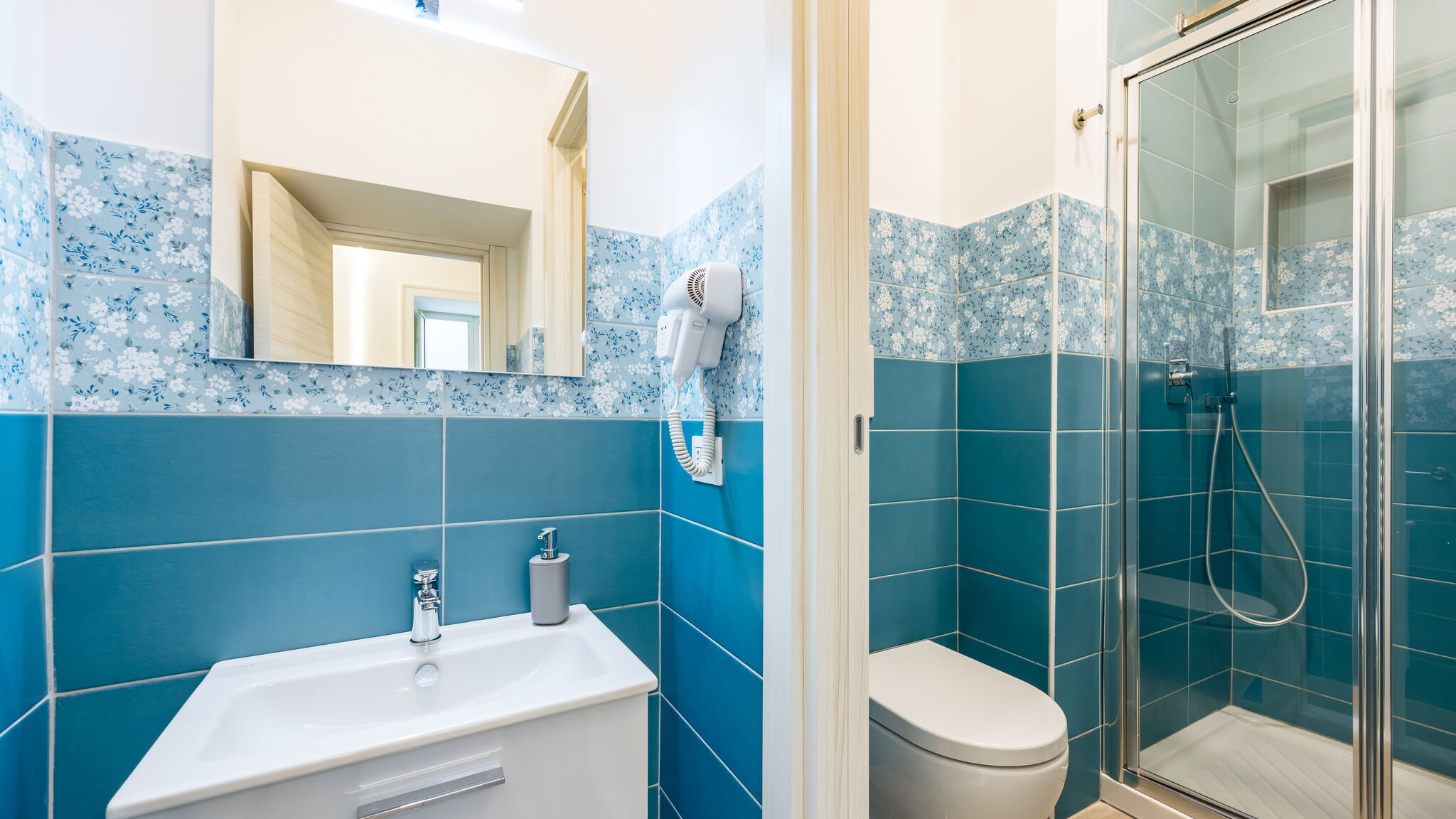 Italianway Napoli Solaris Suites by Napoliapartments