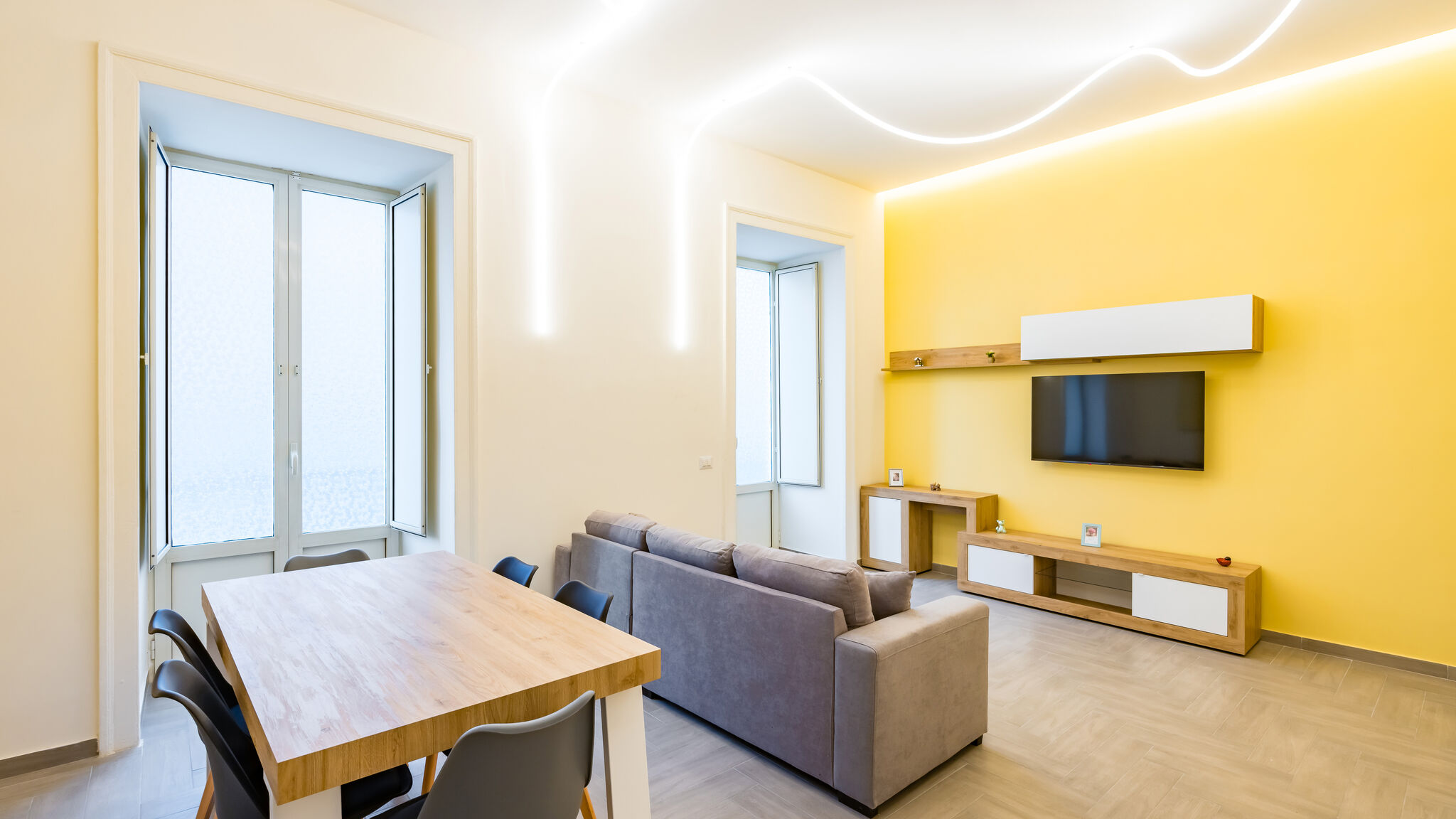 Italianway Napoli Solaris Suites by Napoliapartments