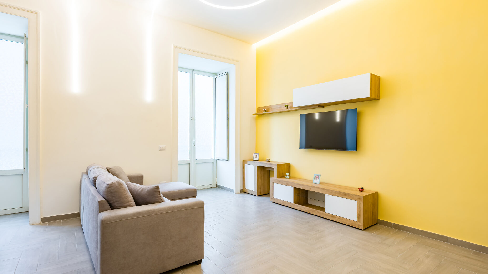 Italianway Napoli Solaris Suites by Napoliapartments