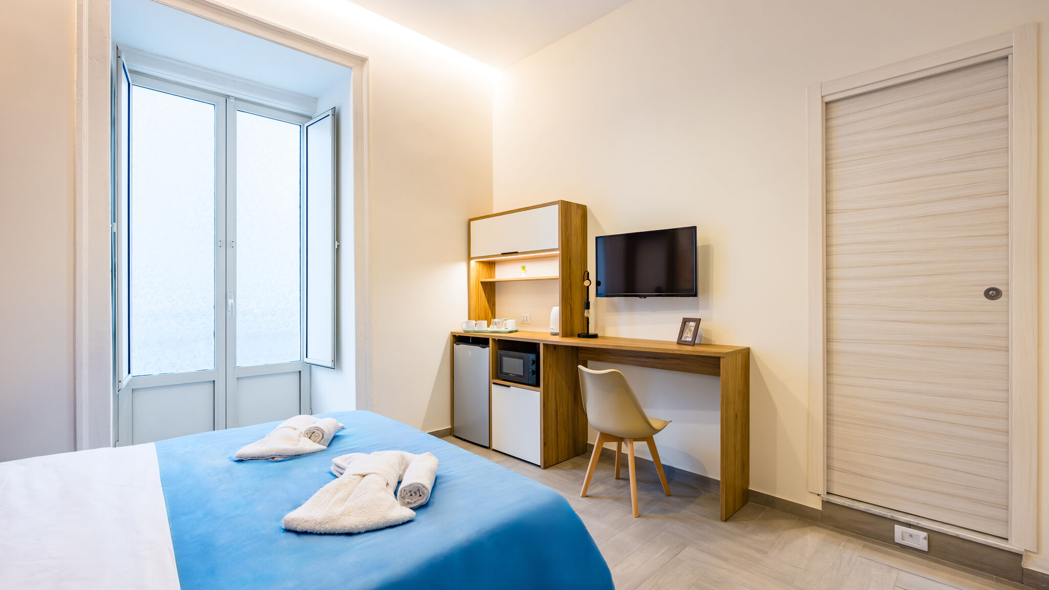 Italianway Napoli Solaris Suites by Napoliapartments