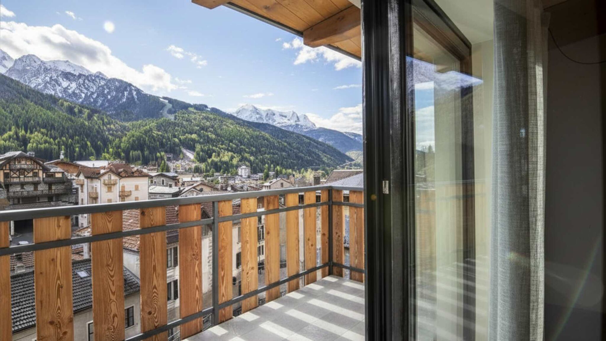 Italianway Ponte di Legno Rock Art Luxury Attic