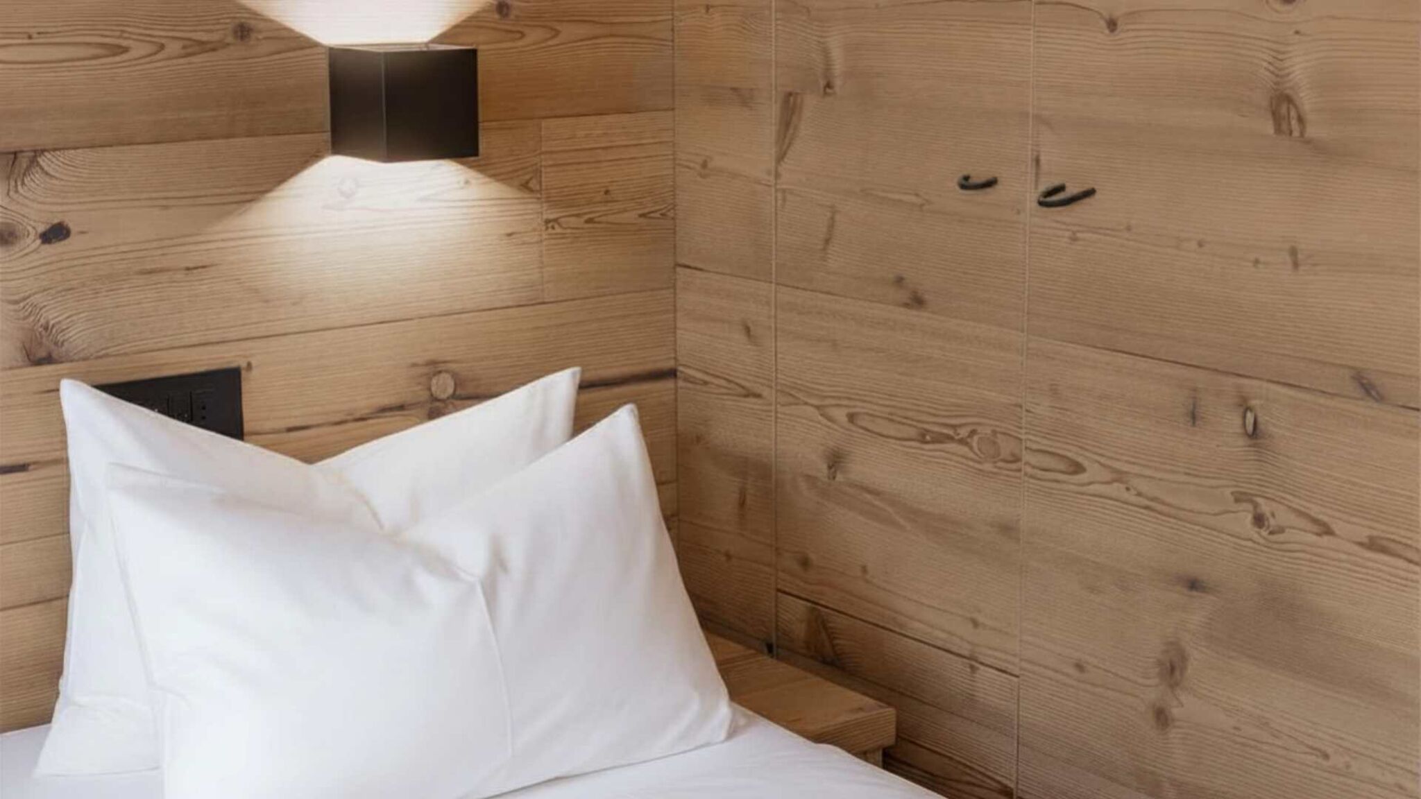 Italianway Ponte di Legno Rock Art Luxury Attic