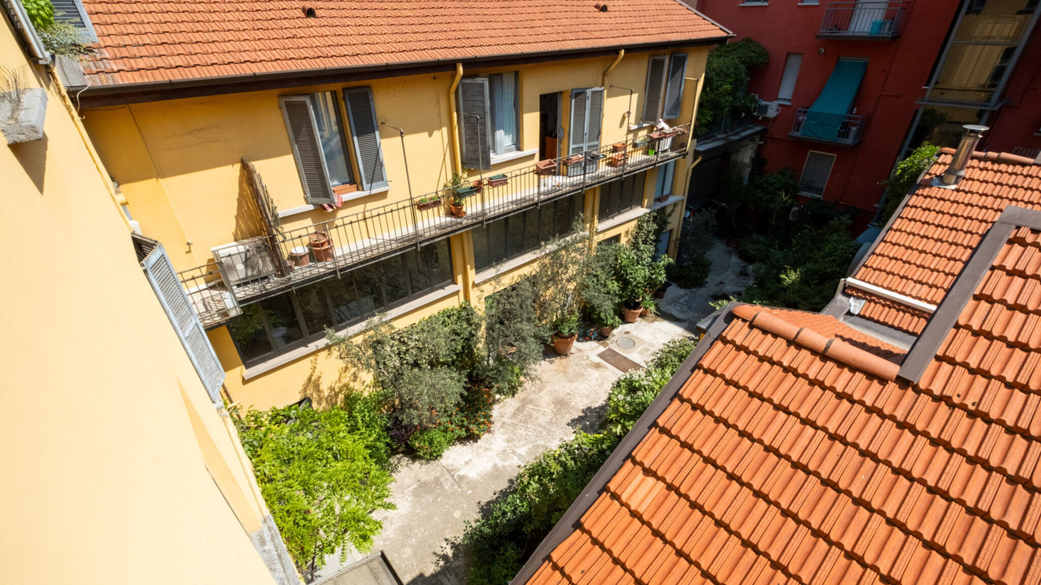 Italianway Milano Bocconi design vintage quiet apartment 