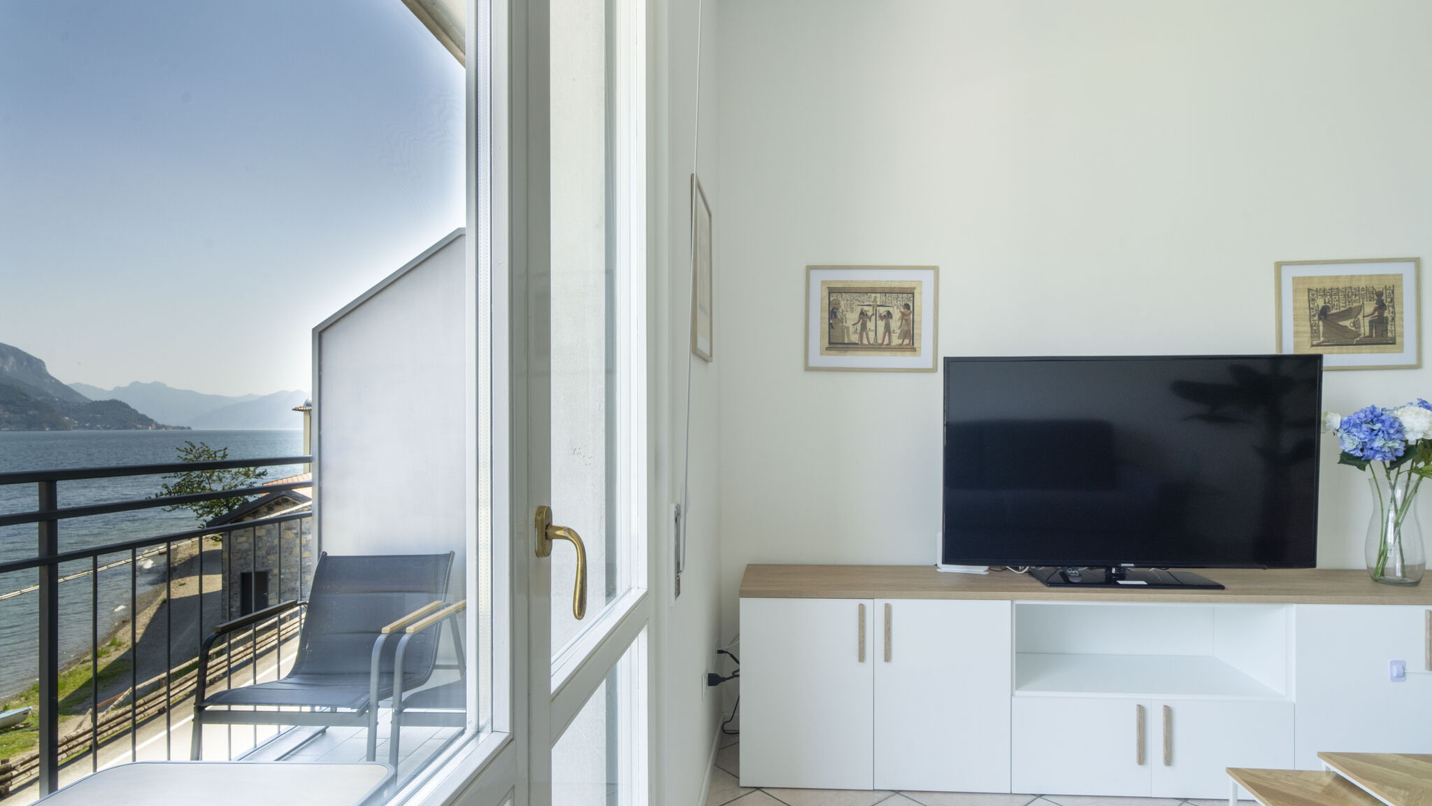 Italianway Como Aurora House · Balcone vista Lago Como · Parking 