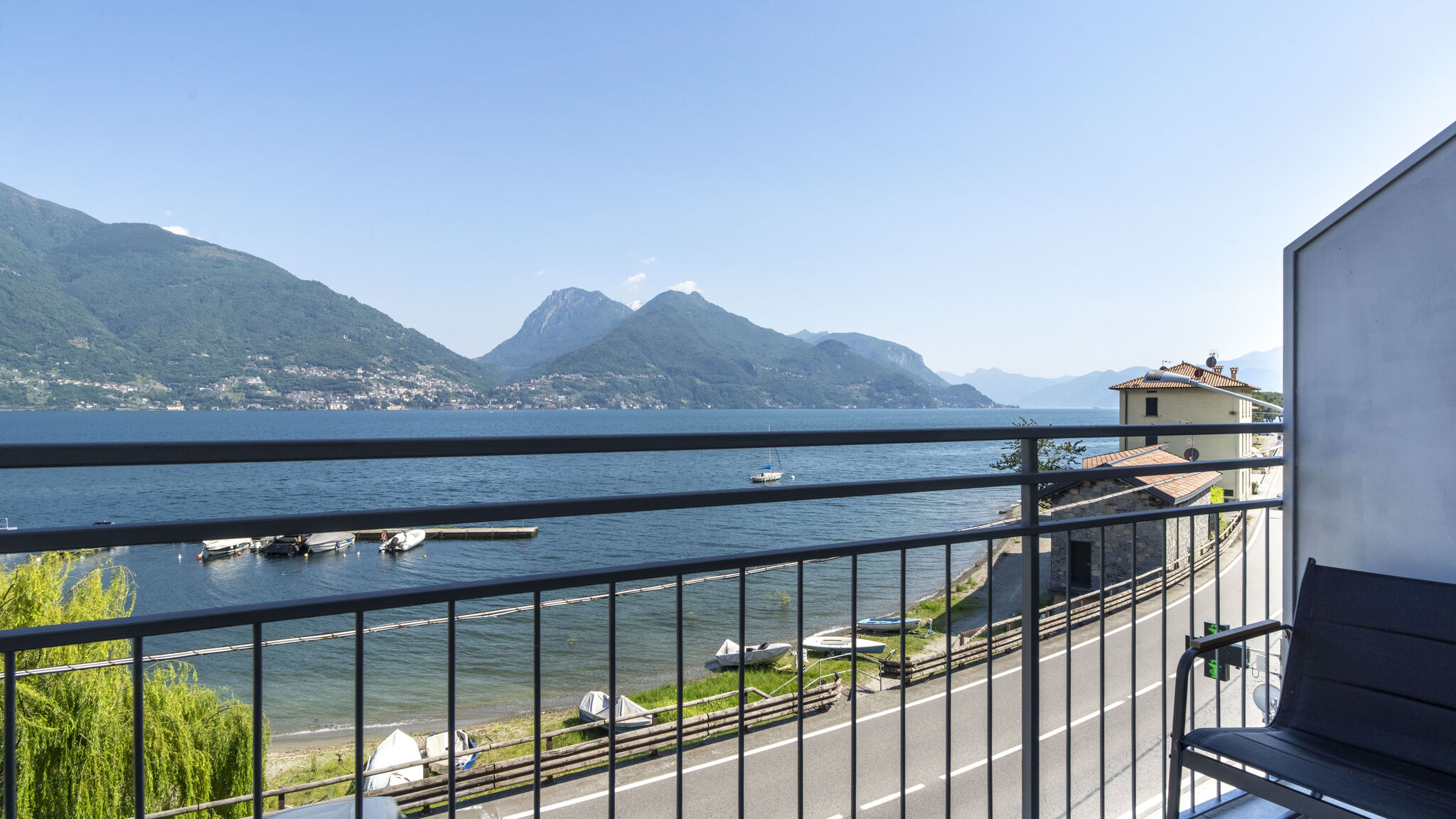 Italianway Como Aurora House · Balcone vista Lago Como · Parking 