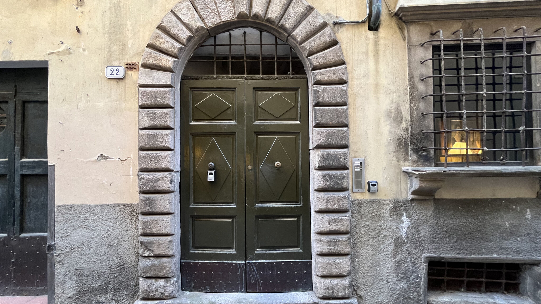 Italianway Lucca Casa Momo - Modern stay in the heart of Lucca
