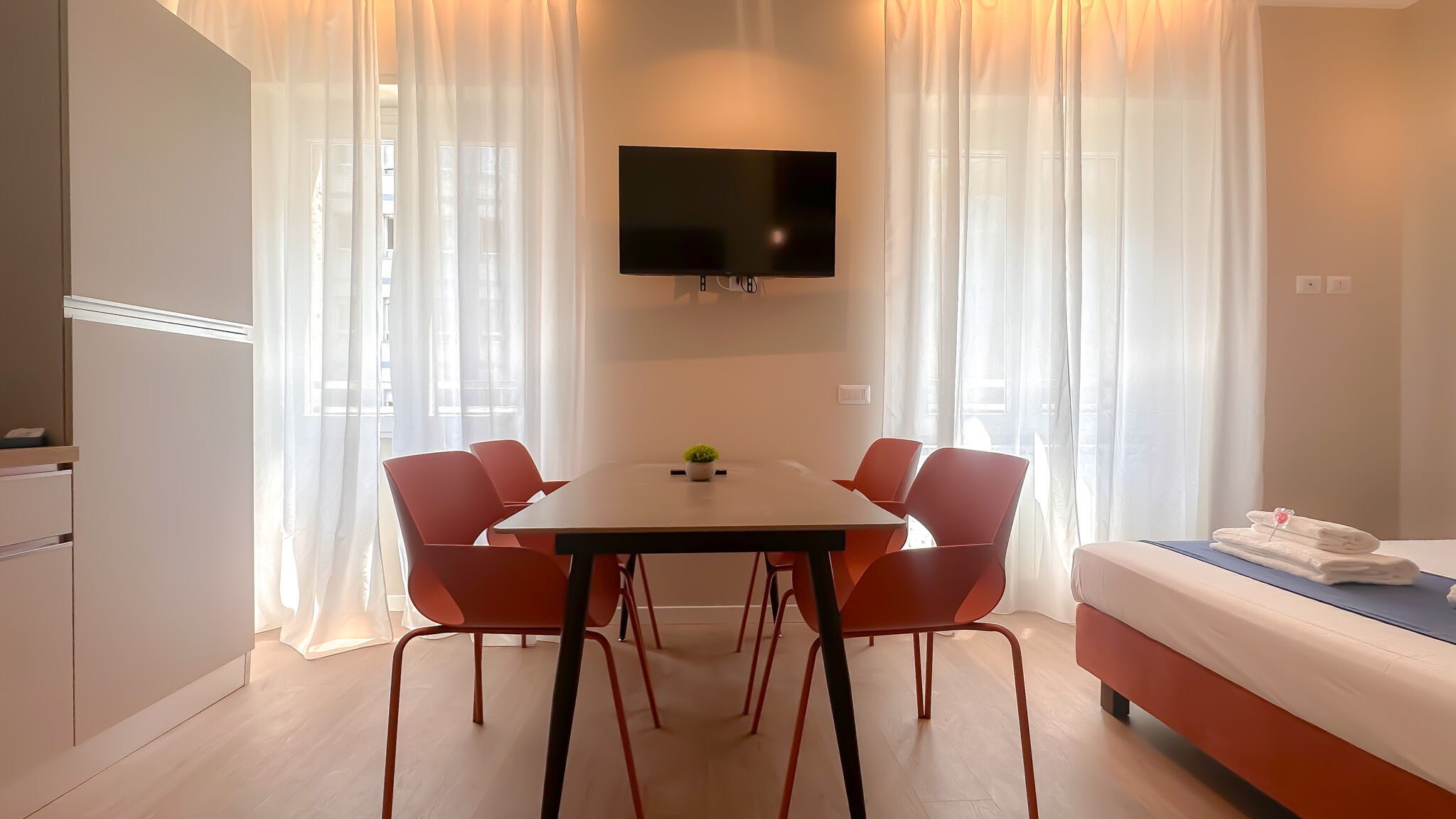 Italianway Milano Flatsharing Design Studio - Terracotta
