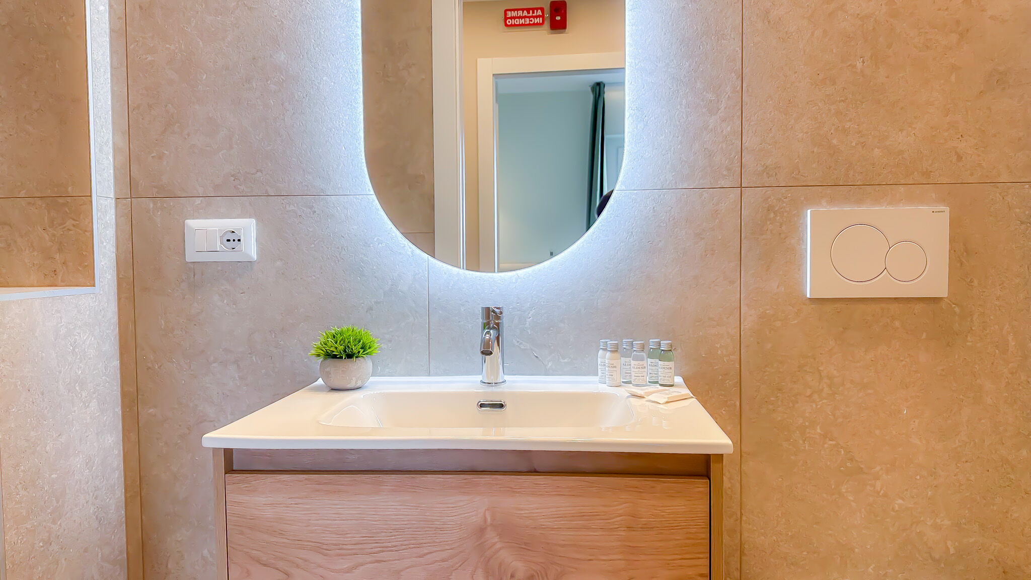 Italianway Milano Flatsharing Design Double Suite - Giada