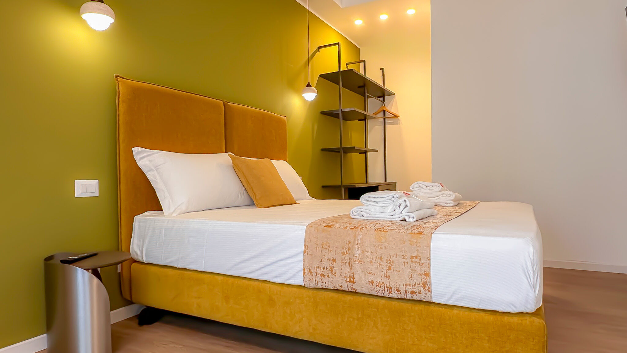 Italianway Milano Flatsharing Design Suite - Ambra