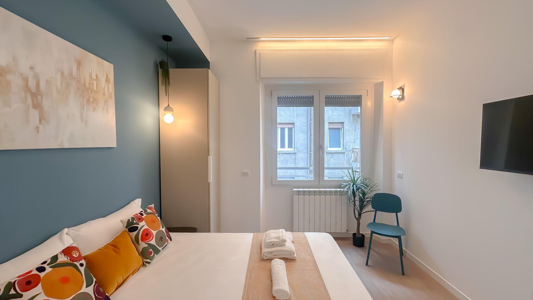 Italianway Milano Flatsharing Design Suite - Indaco