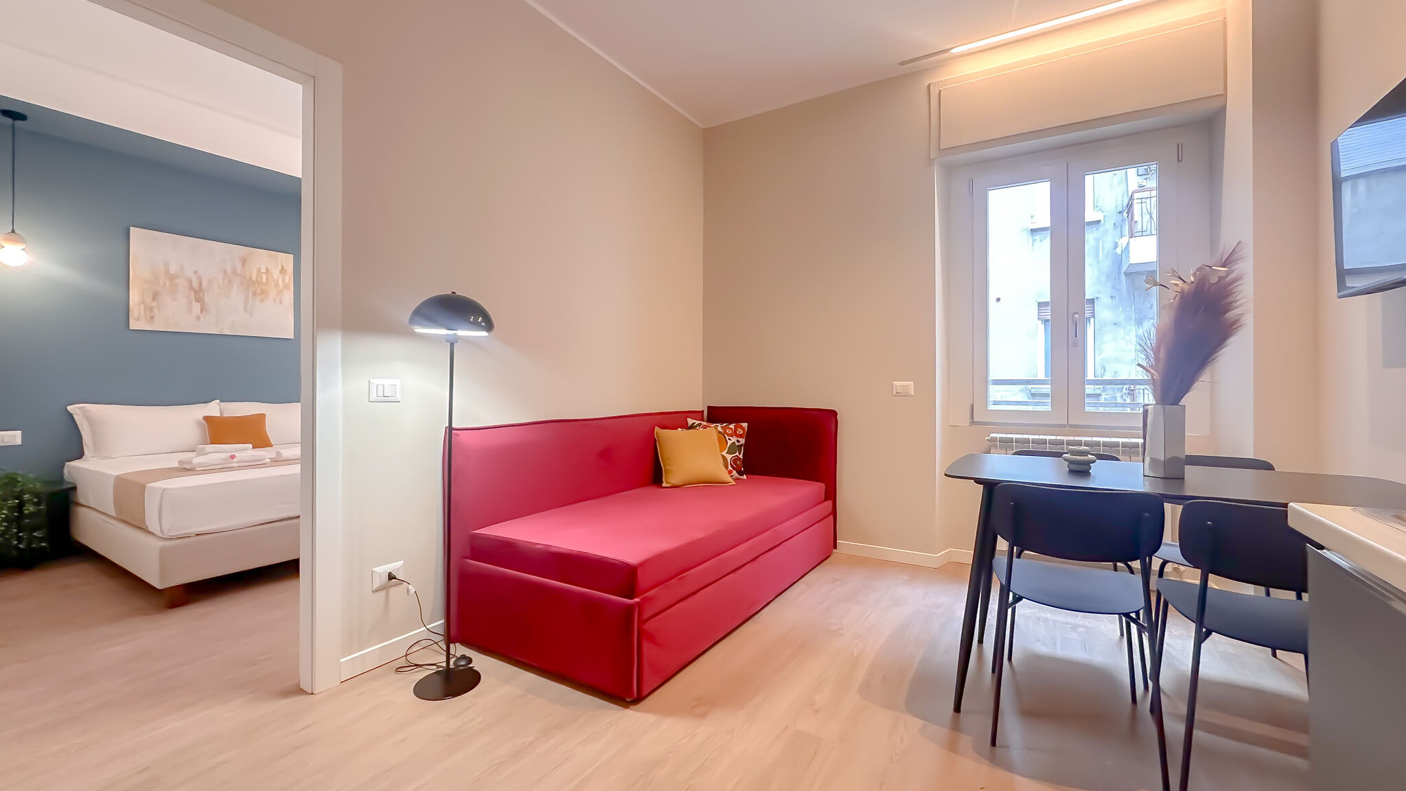 Italianway Milano Flatsharing Design Suite - Indaco