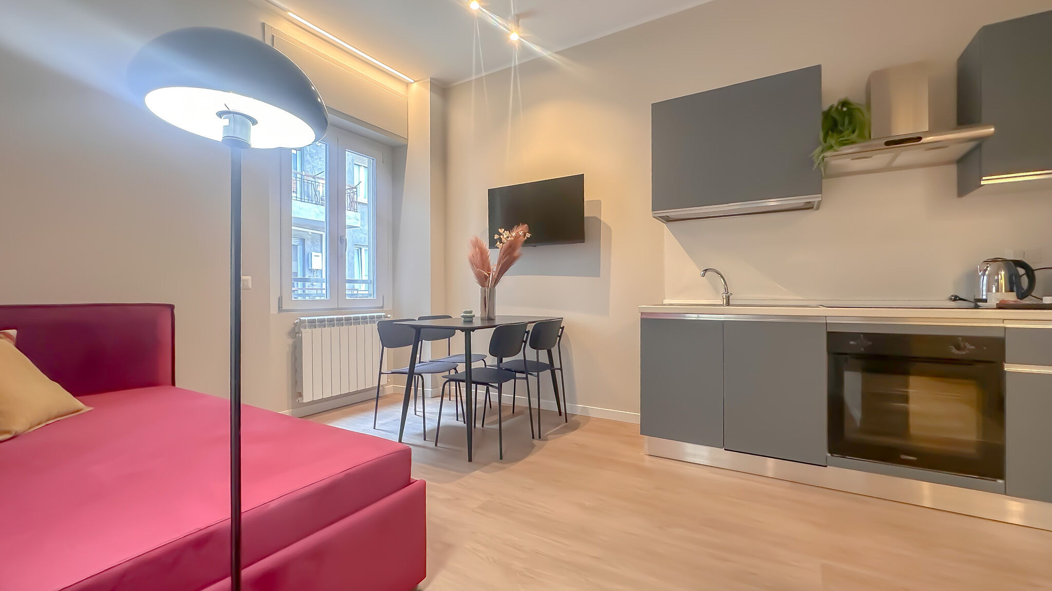 Italianway Milano Flatsharing Design Suite - Indaco