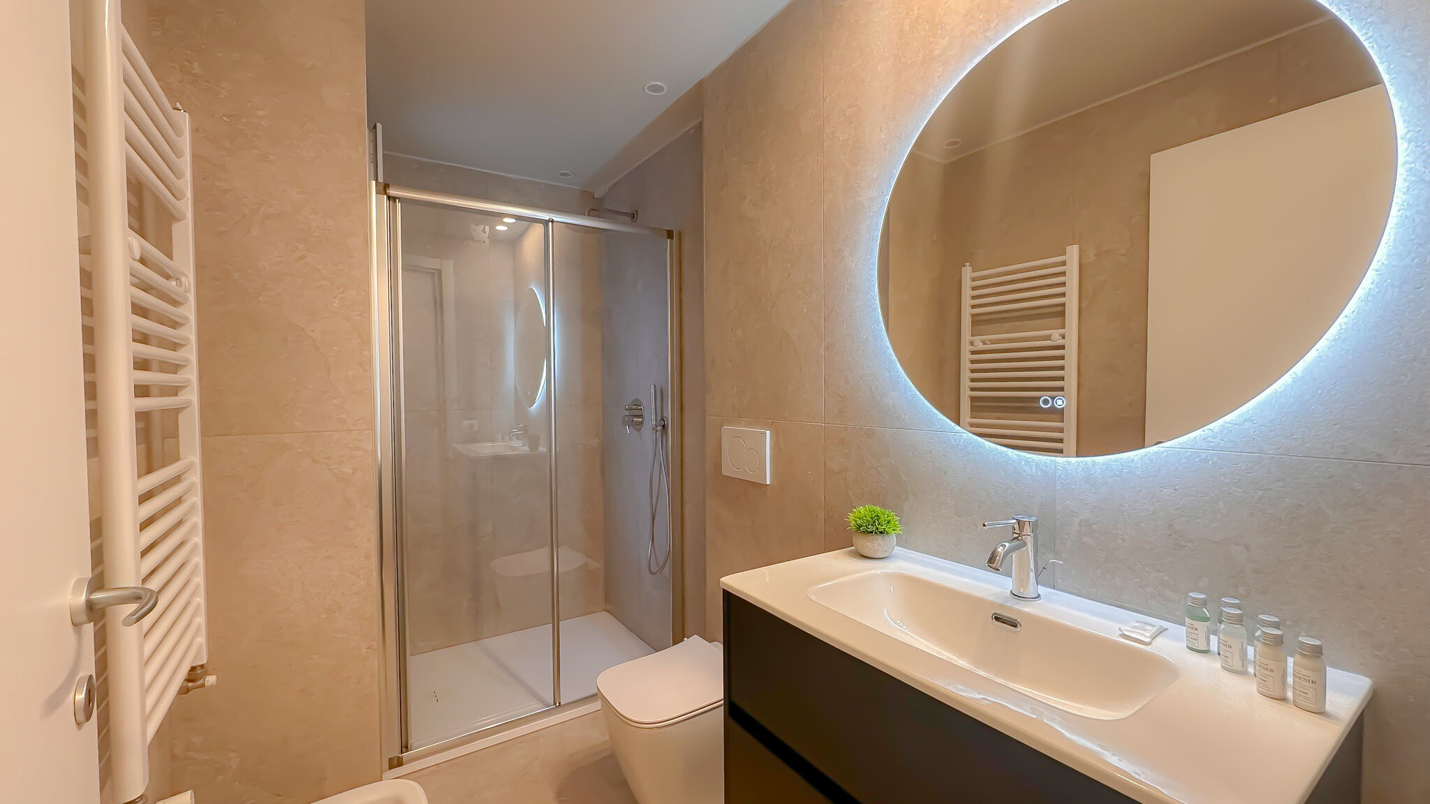 Italianway Milano Flatsharing Design Suite - Rubino