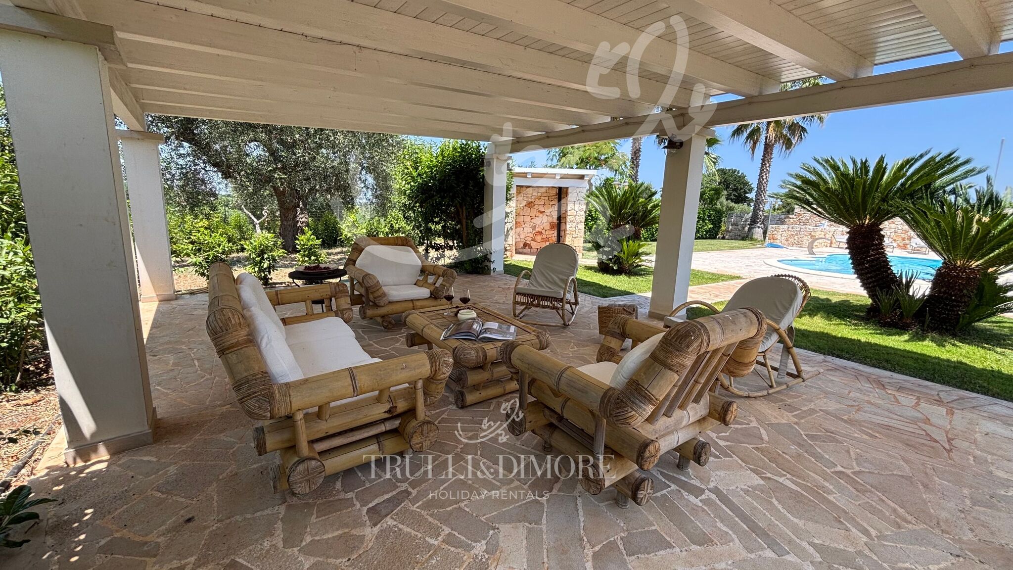 Italianway Castellana Grotte TD Villa Luna Trulli with Large Pool
