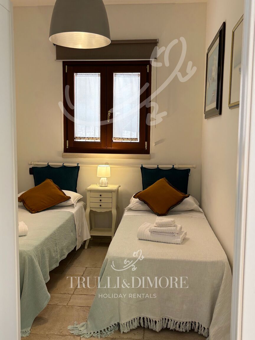 Italianway Castellana Grotte TD Villa Luna Trulli with Large Pool