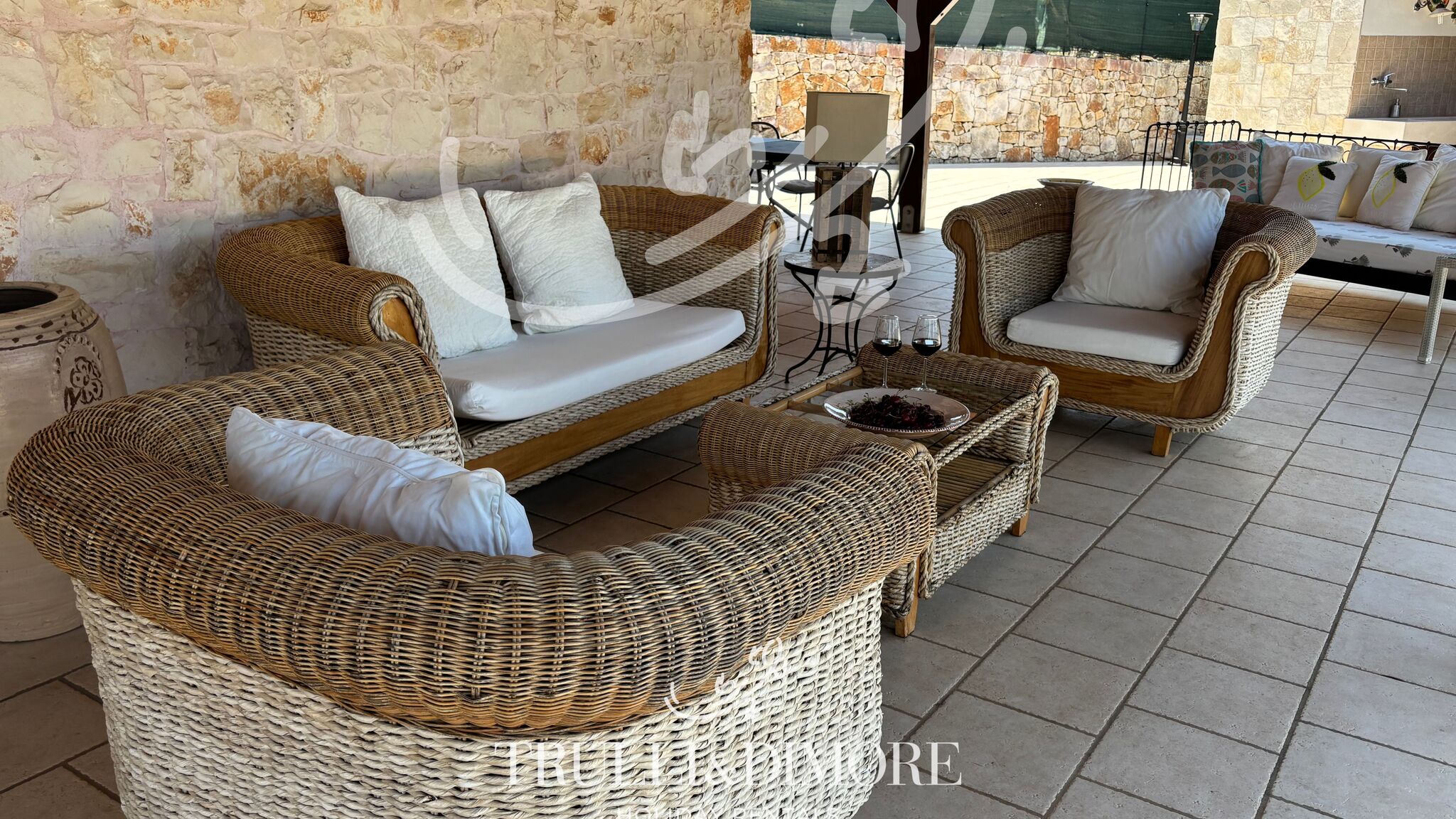 Italianway Castellana Grotte TD Villa Luna Trulli with Large Pool