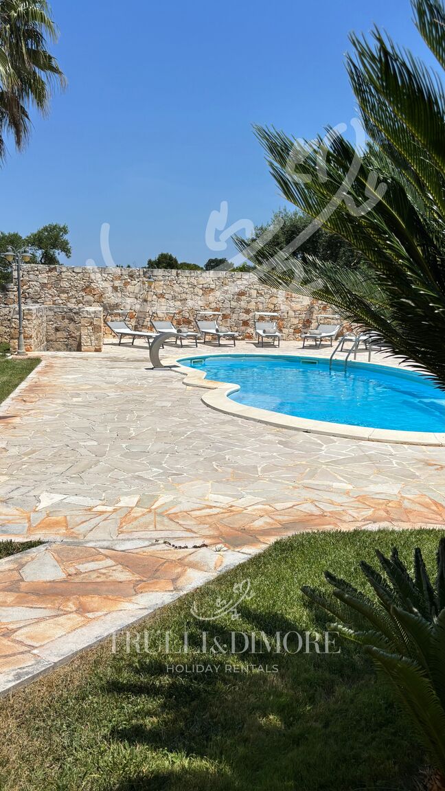 Italianway Castellana Grotte TD Villa Luna Trulli with Large Pool