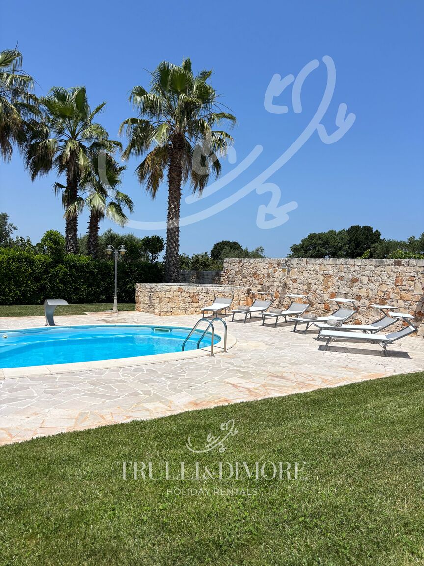 Italianway Castellana Grotte TD Villa Luna Trulli with Large Pool