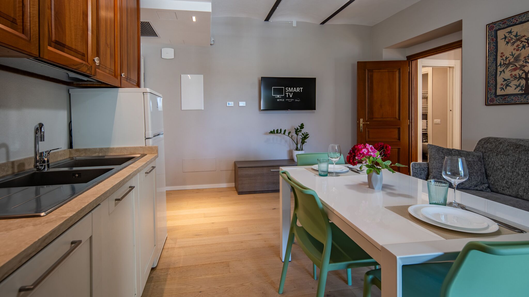 Italianway Alba Alba Palace Luxury Apartments - White