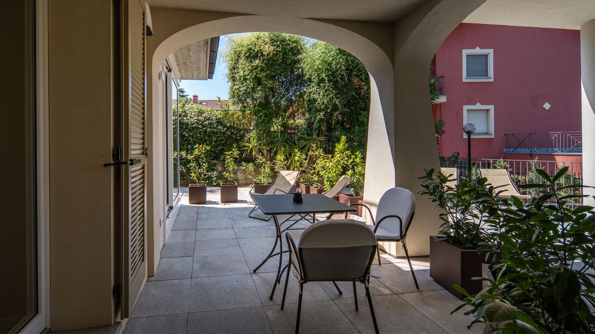 Italianway Alba Alba Palace Luxury Apartments - White