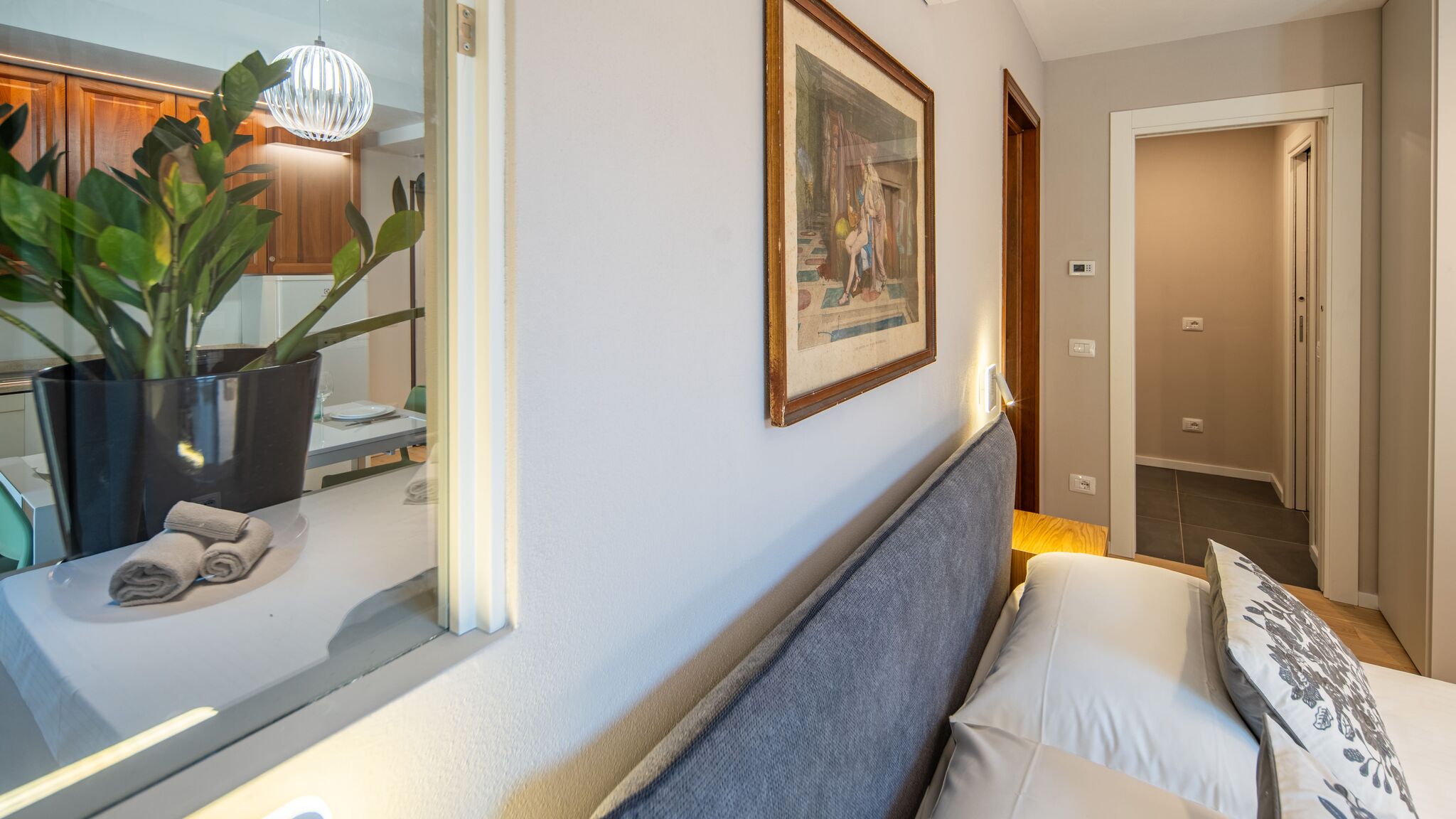 Italianway Alba Alba Palace Luxury Apartments - White