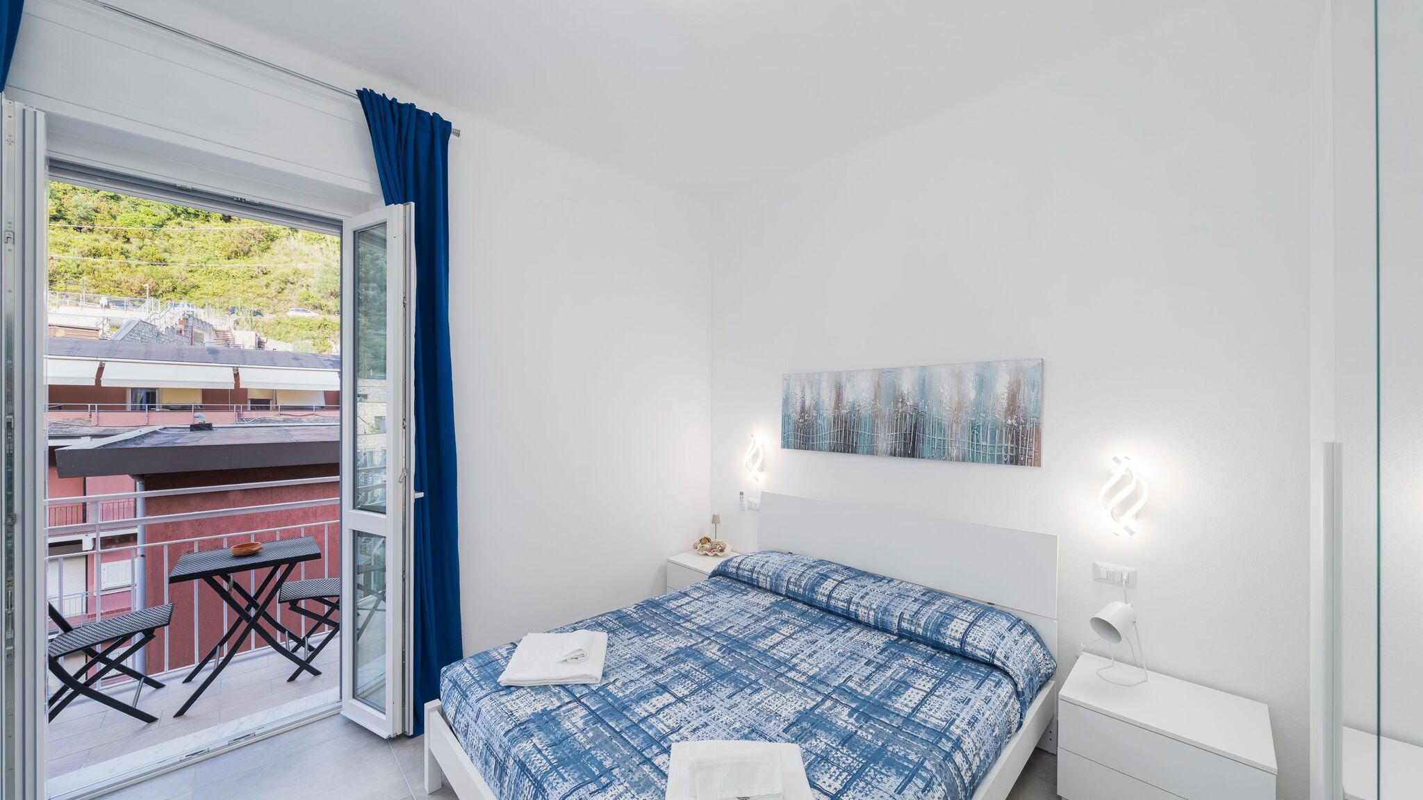 Italianway Monterosso al Mare Charlie 89 Modern Apt with A/C in the center