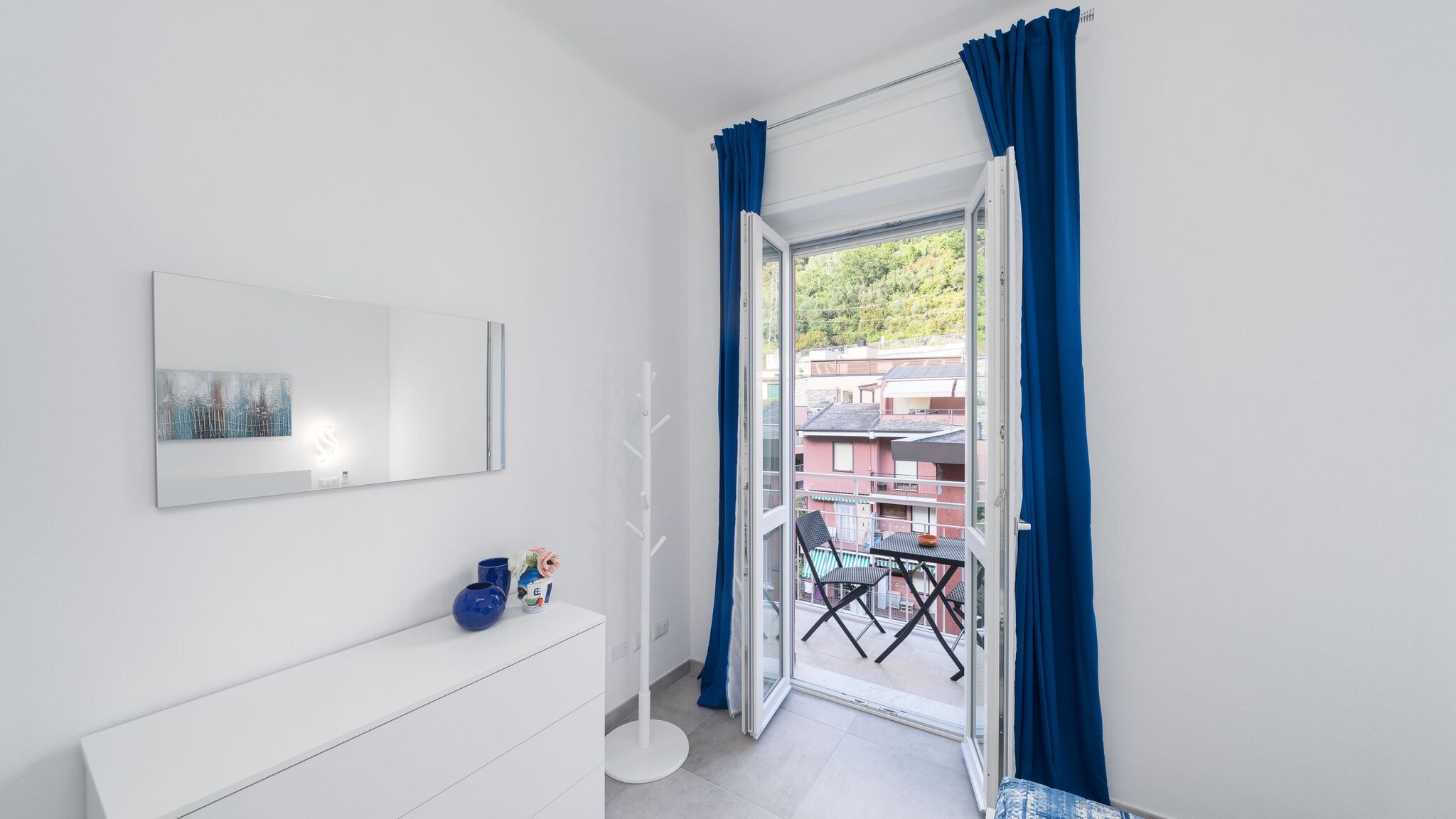 Italianway Monterosso al Mare Charlie 89 Modern Apt with A/C in the center