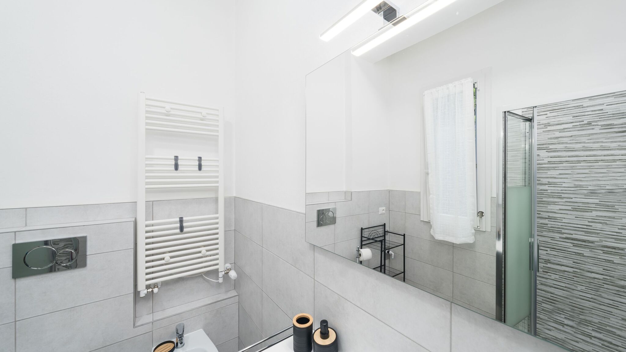 Italianway Monterosso al Mare Charlie 89 Modern Apt with A/C in the center