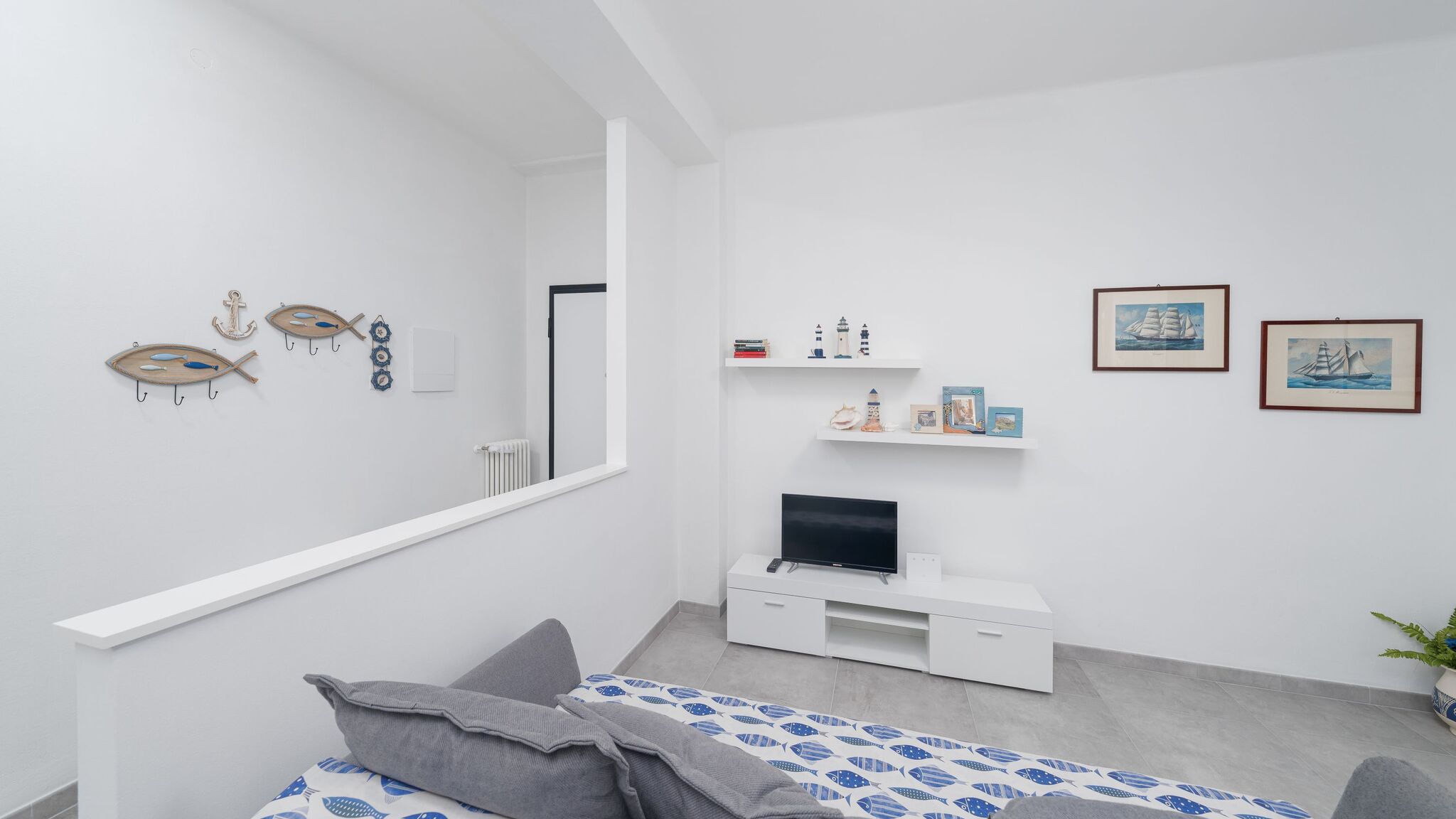 Italianway Monterosso al Mare Charlie 89 Modern Apt with A/C in the center