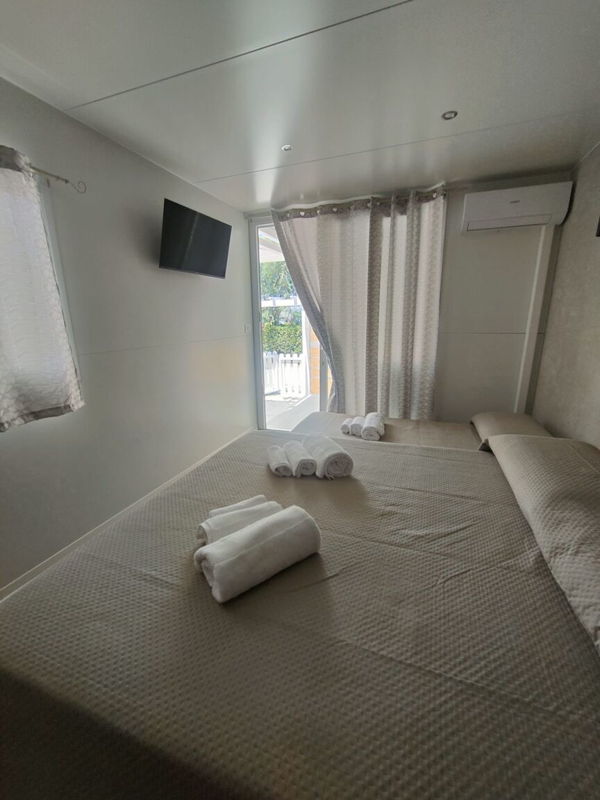 Italianway Ladispoli Gotha Beach Srl - Casetta Acquamarina