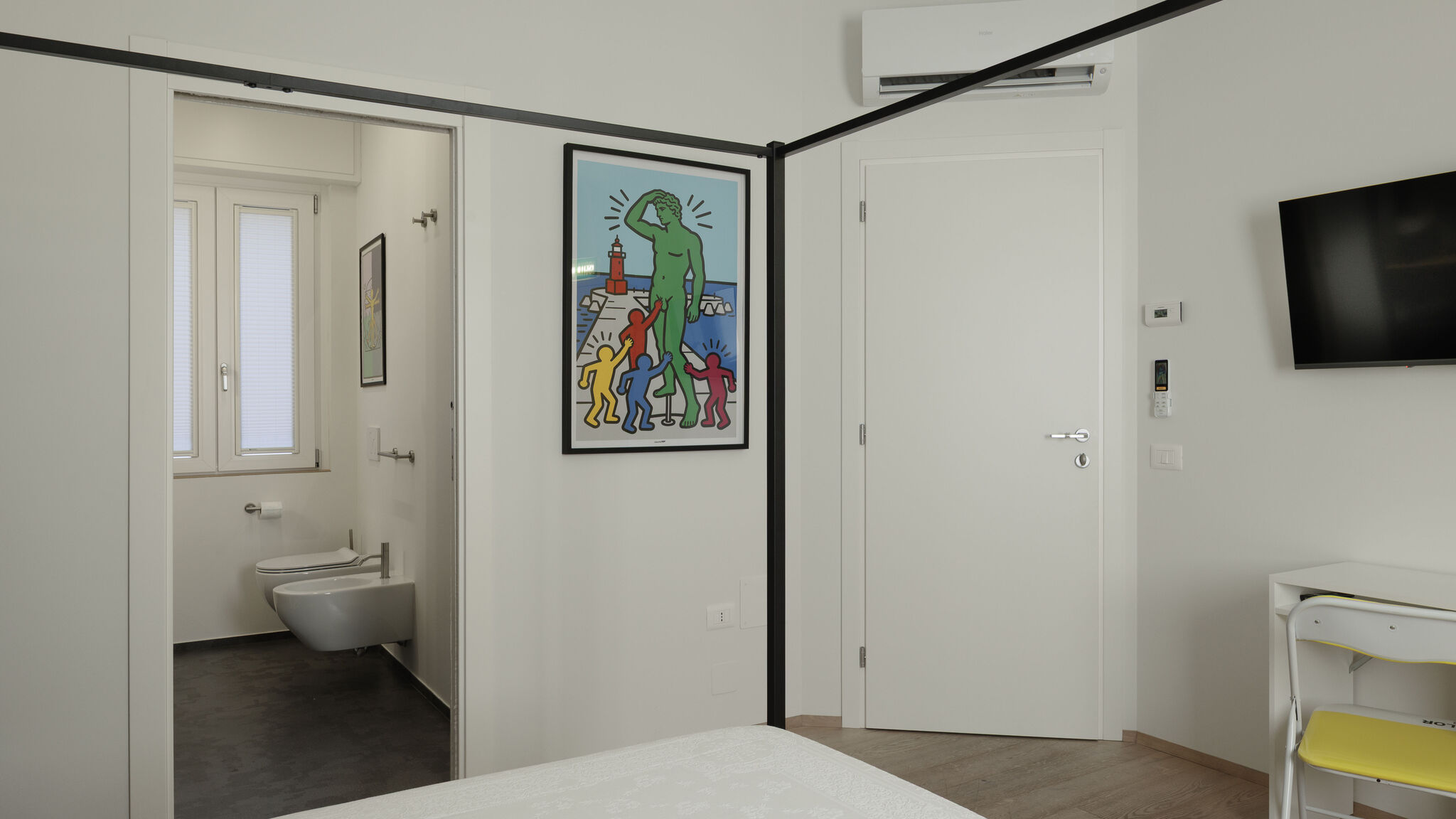 Italianway Fano Yellow Room